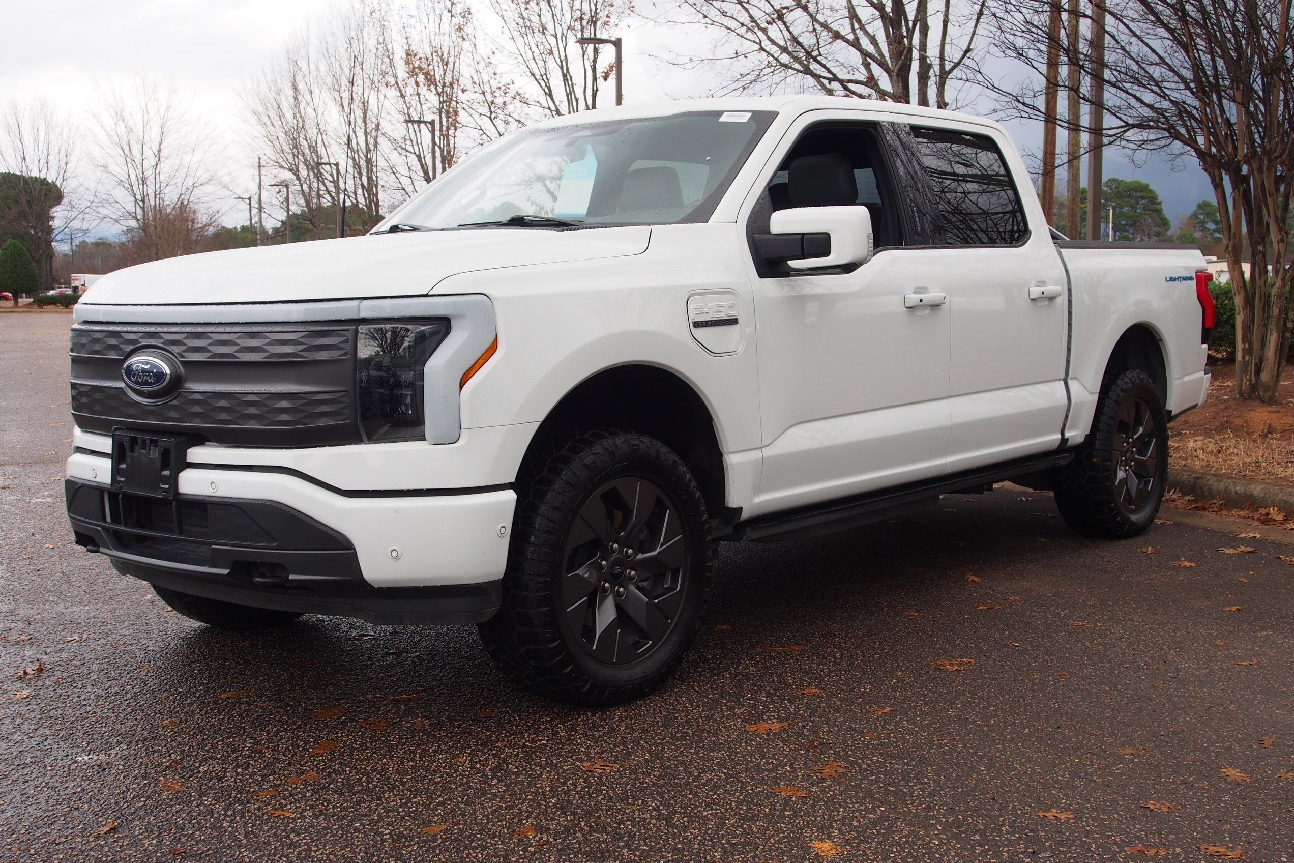 2023 Ford F-150 Lightning LARIAT