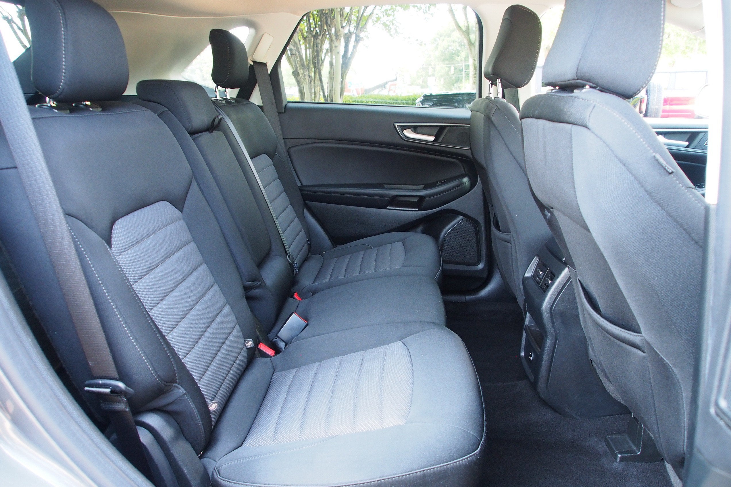 2022 Ford Edge SE