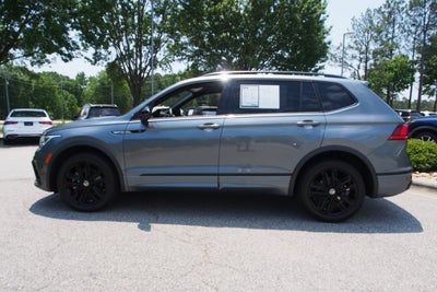 2022 Volkswagen Tiguan SE R-Line Black