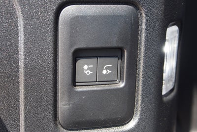 2024 Land Rover Defender V8