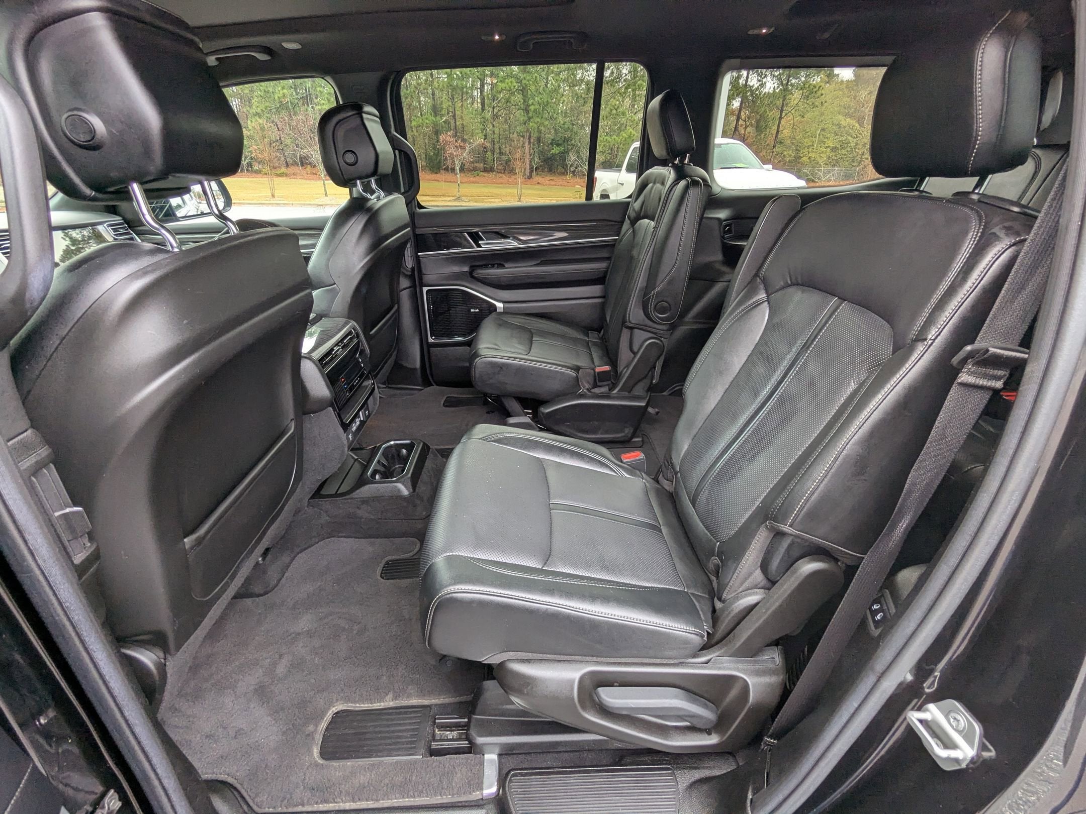 2022 Jeep Wagoneer Series III