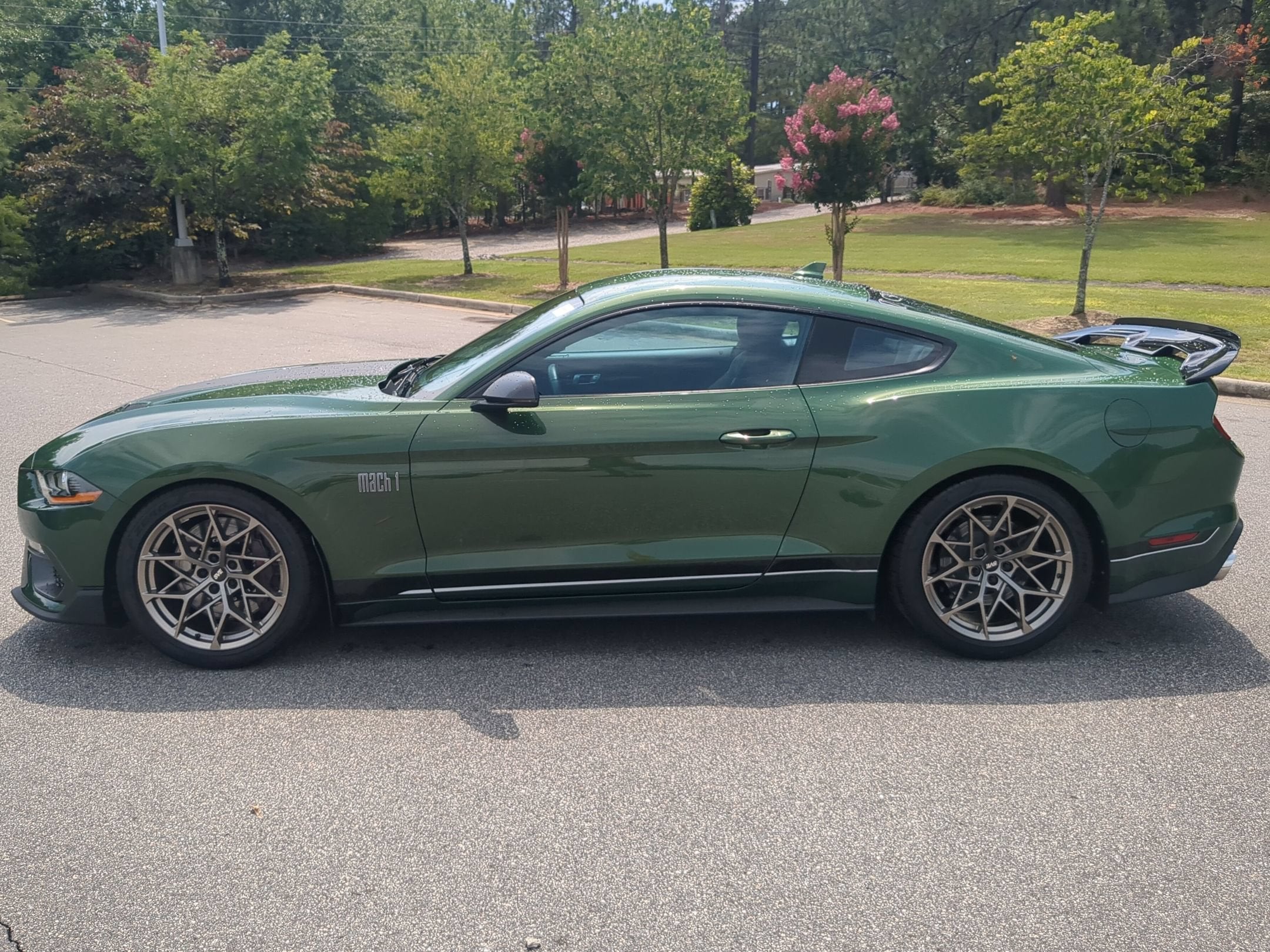2022 Ford Mustang Mach 1
