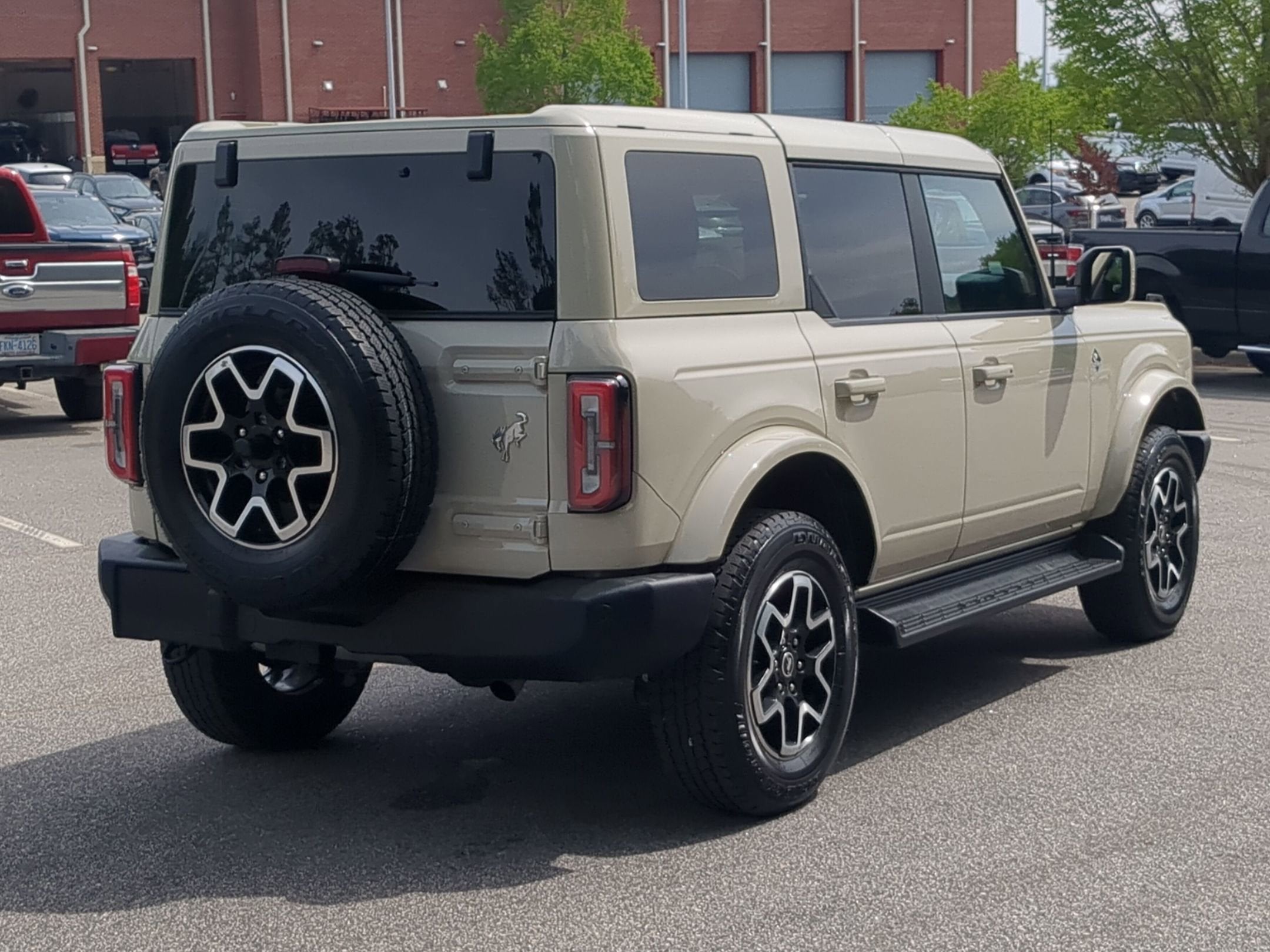 2025 Ford Bronco Outer Banks