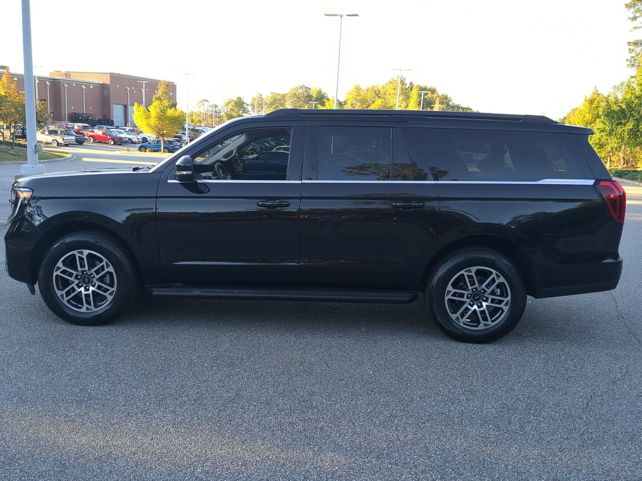 2025 Ford Expedition Max Active