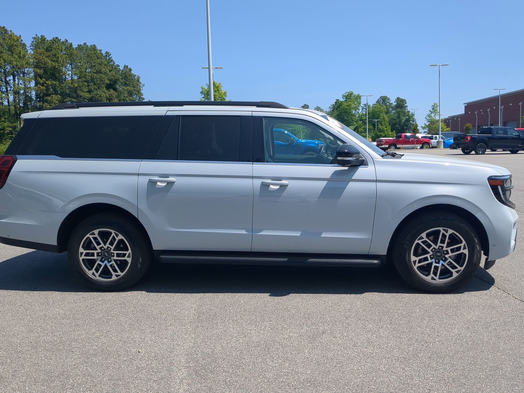 2025 Ford Expedition Max Active