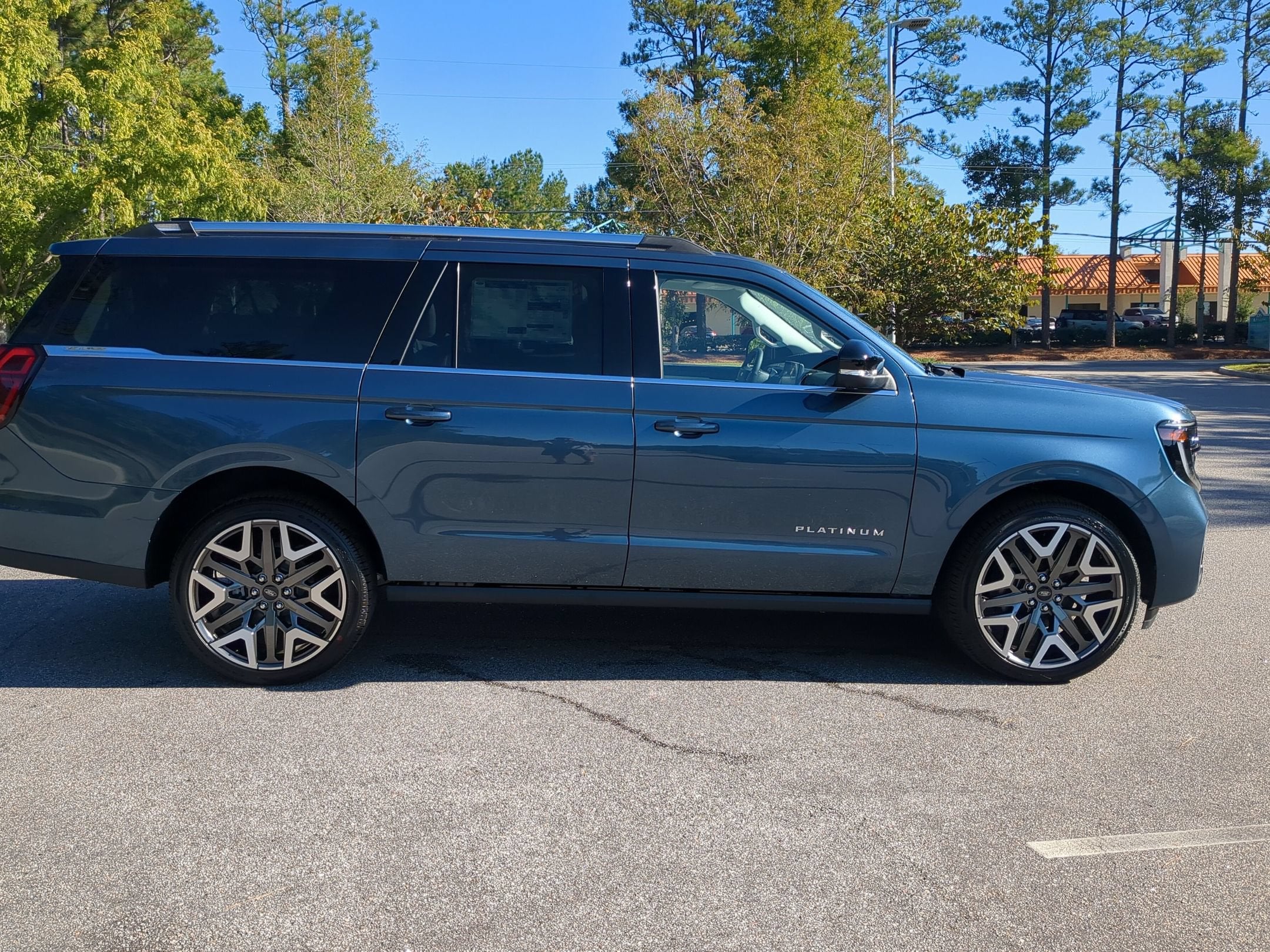 2027 Ford Expedition Max Platinum