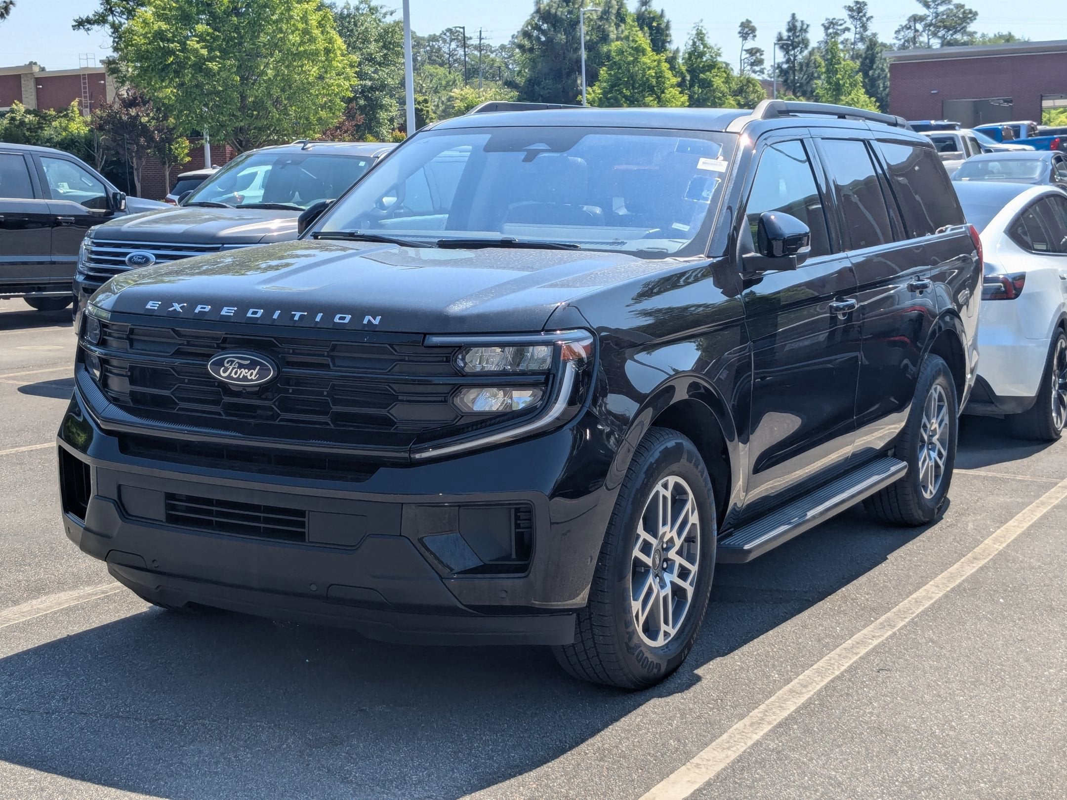 2025 Ford Expedition Active