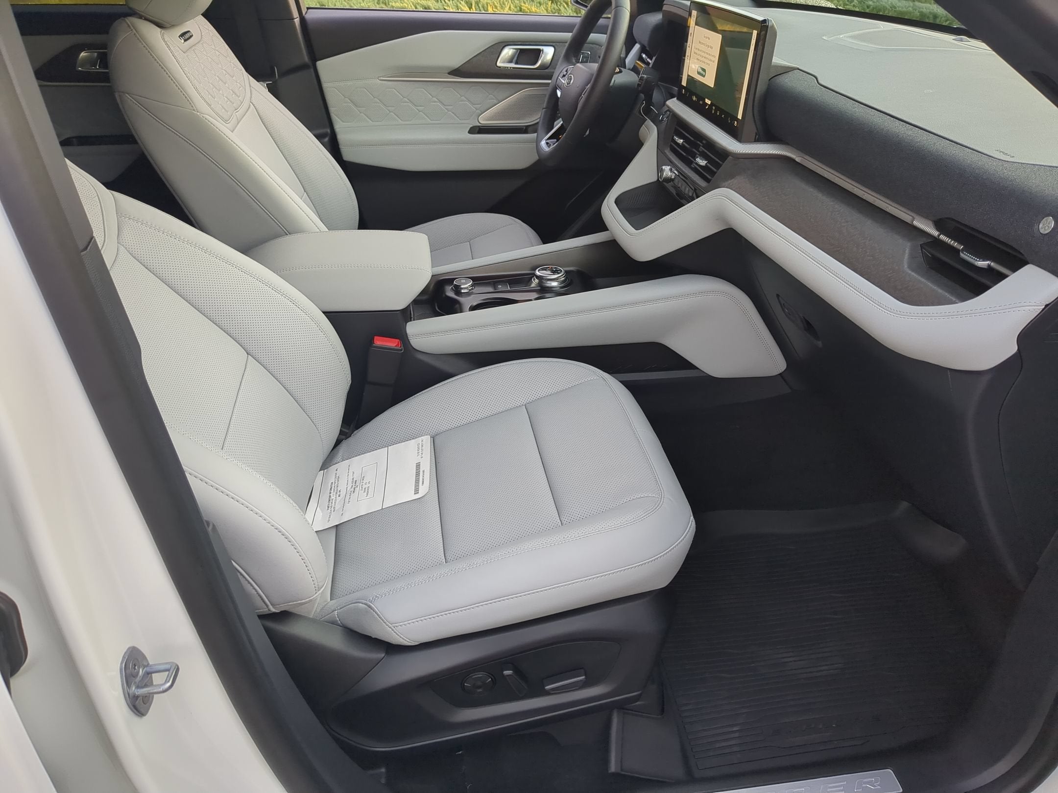 2027 Ford Explorer Platinum