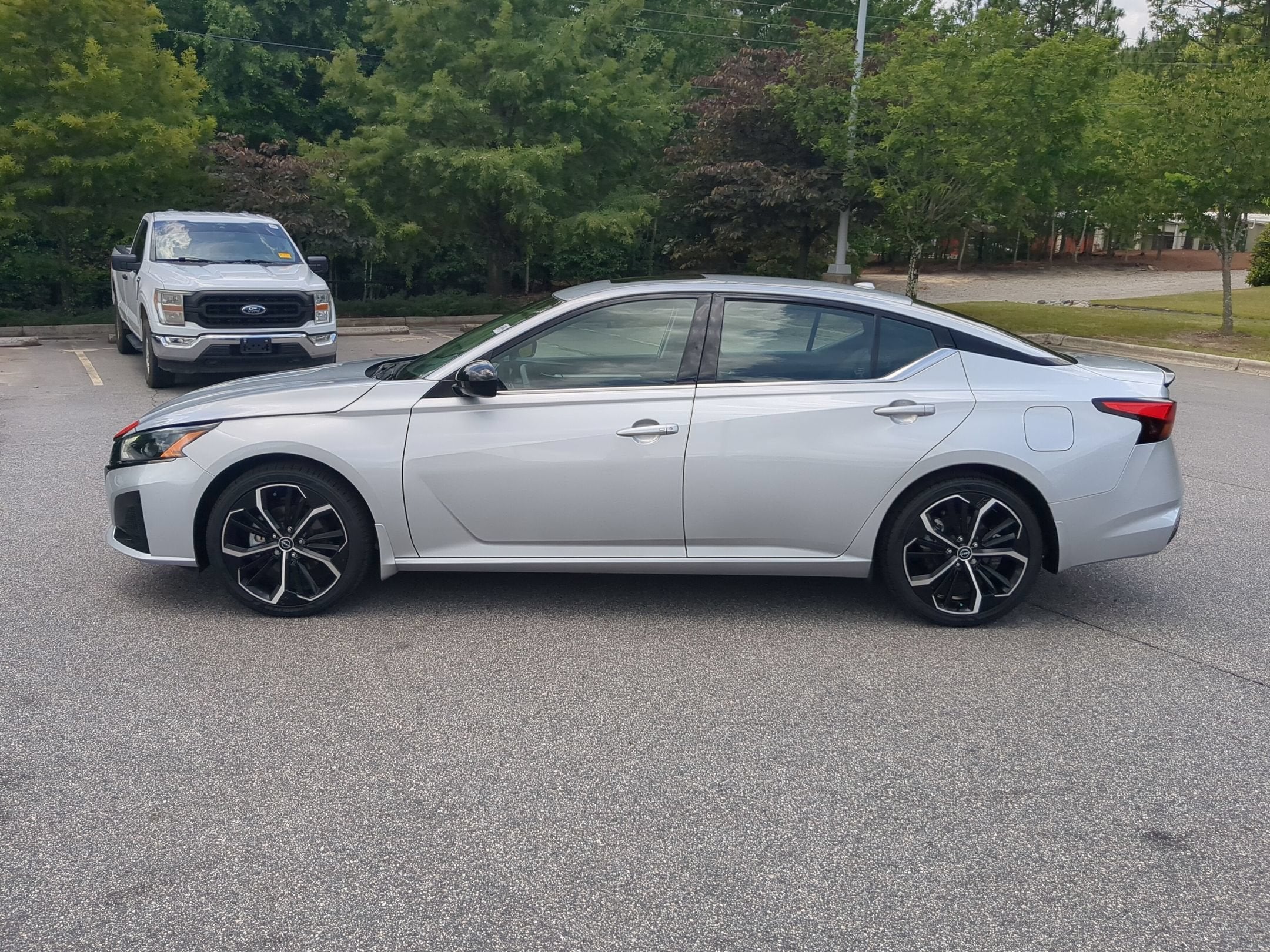 2023 Nissan Altima 2.5 SR