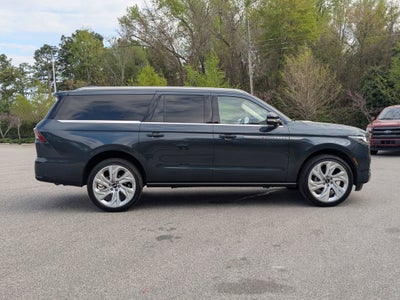 2025 Lincoln Navigator L Reserve