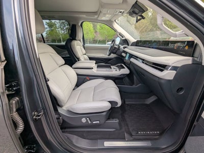 2025 Lincoln Navigator L Reserve