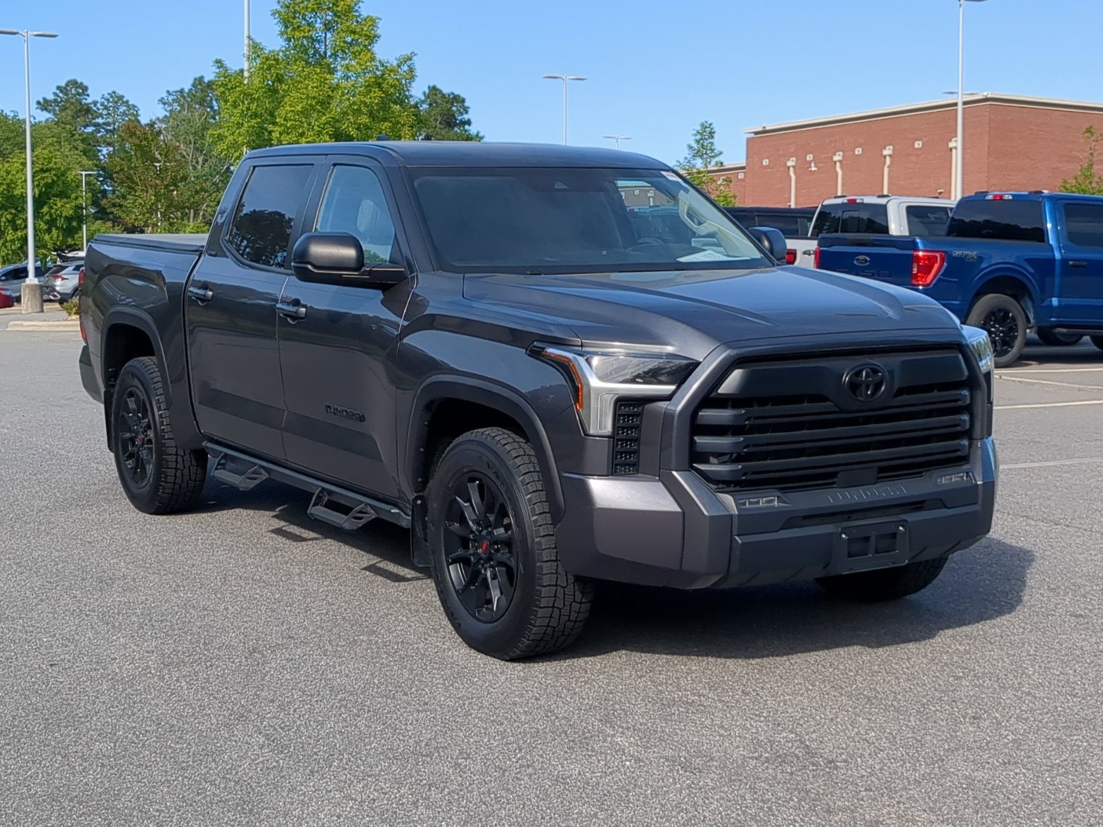 2024 Toyota Tundra 4WD SR5