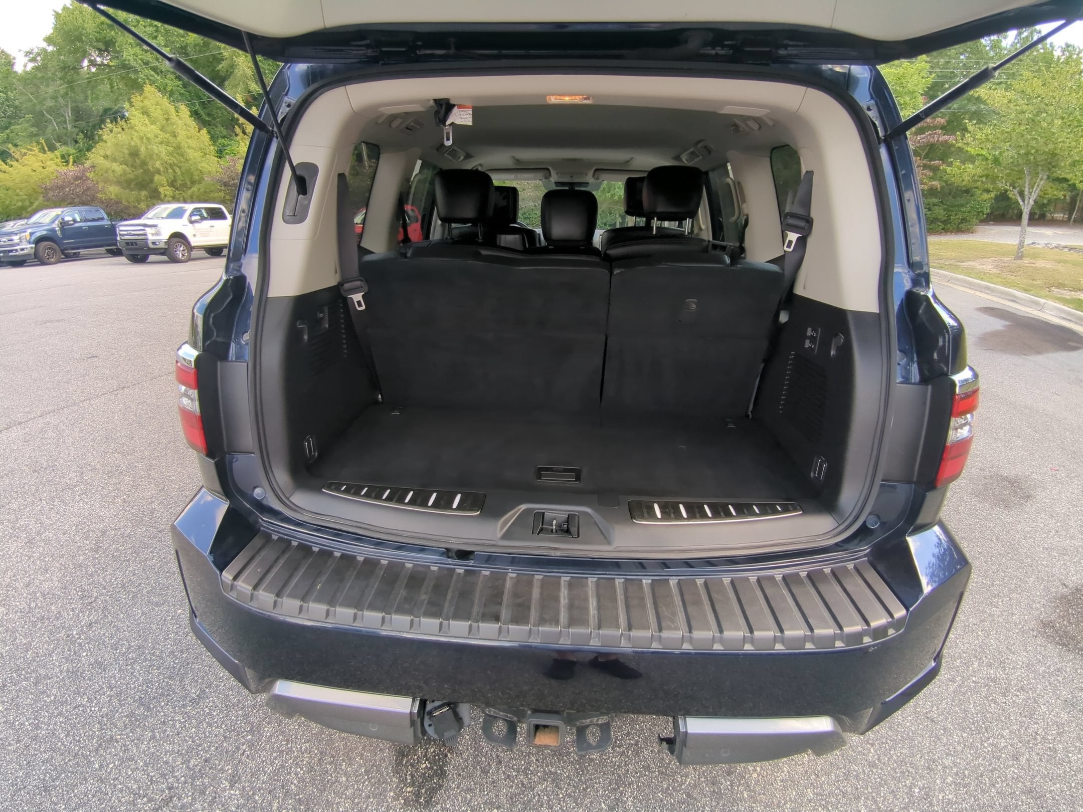 2023 Nissan Armada Platinum