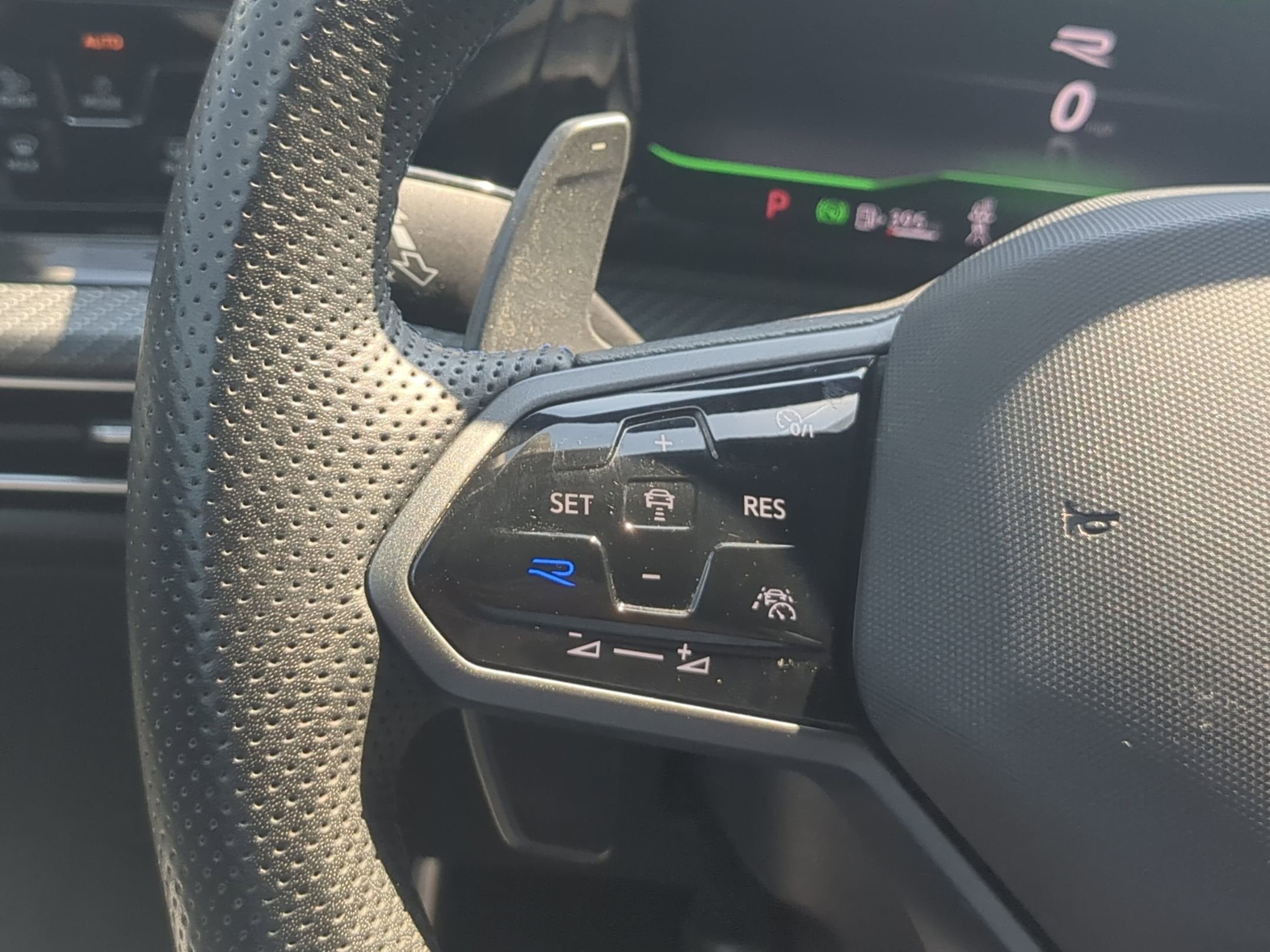 2024 Volkswagen Golf R 2.0T