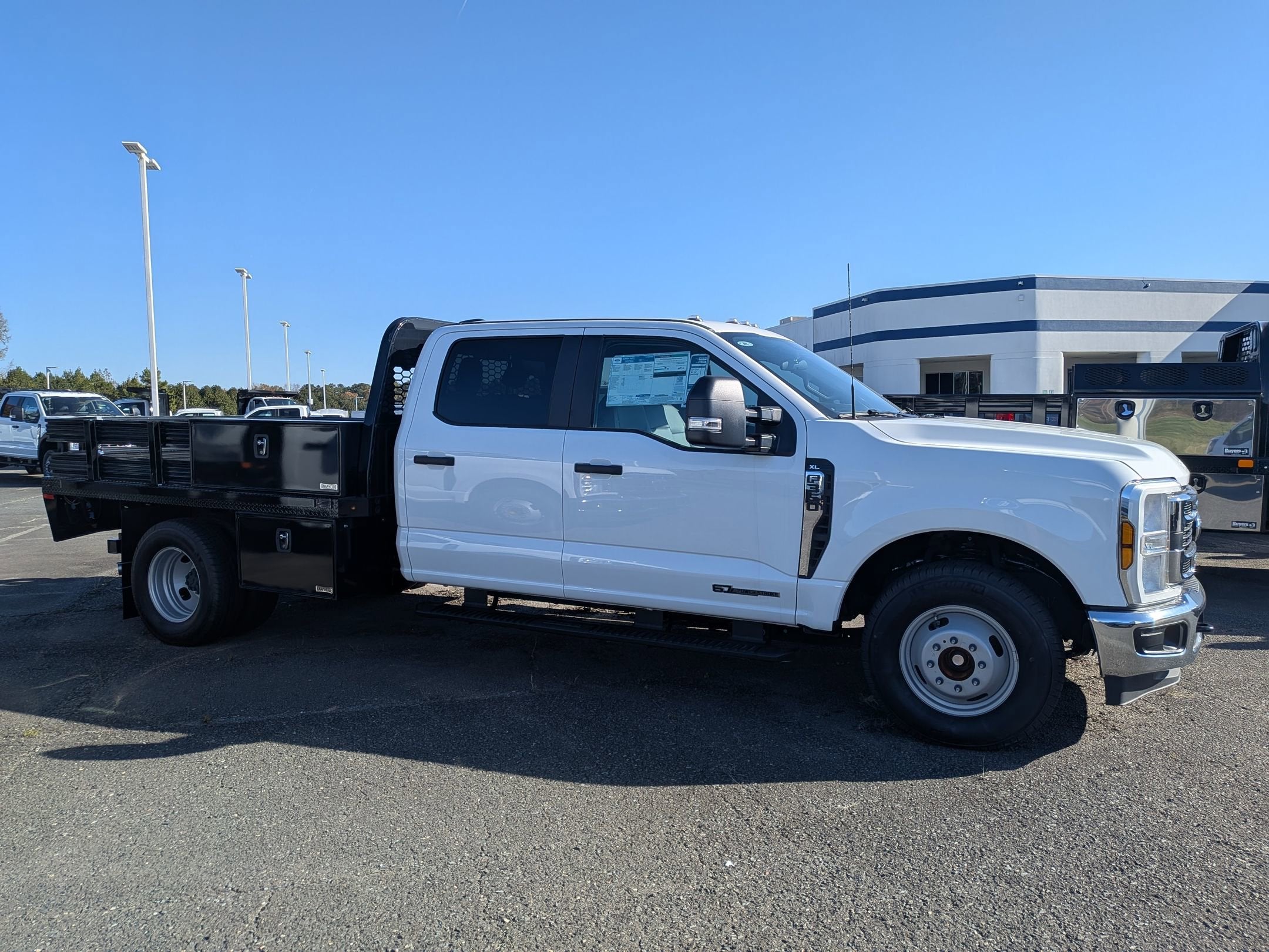 2024 Ford Super Duty F-350 DRW XL