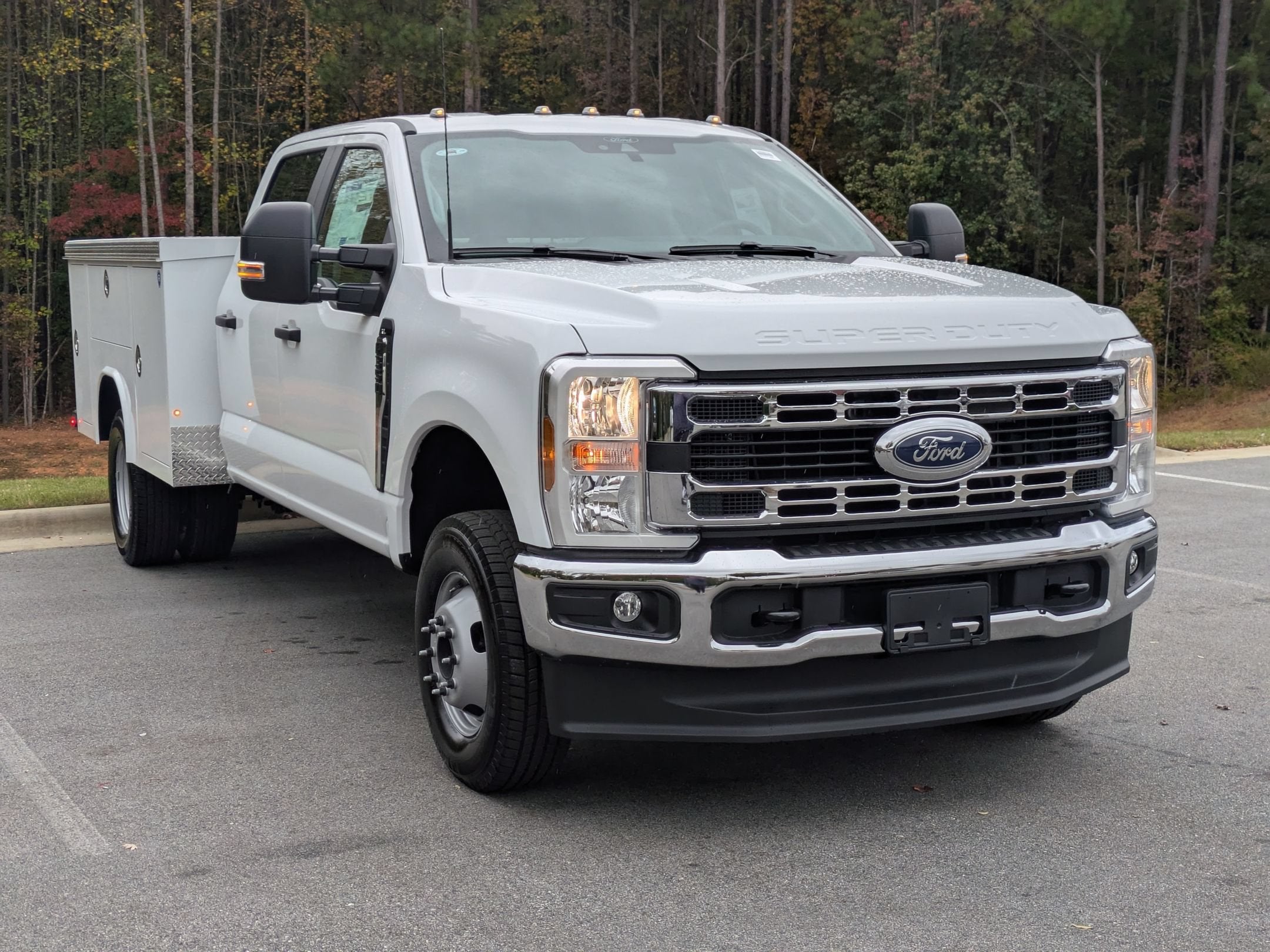 2026 Ford Super Duty F-350 DRW XL