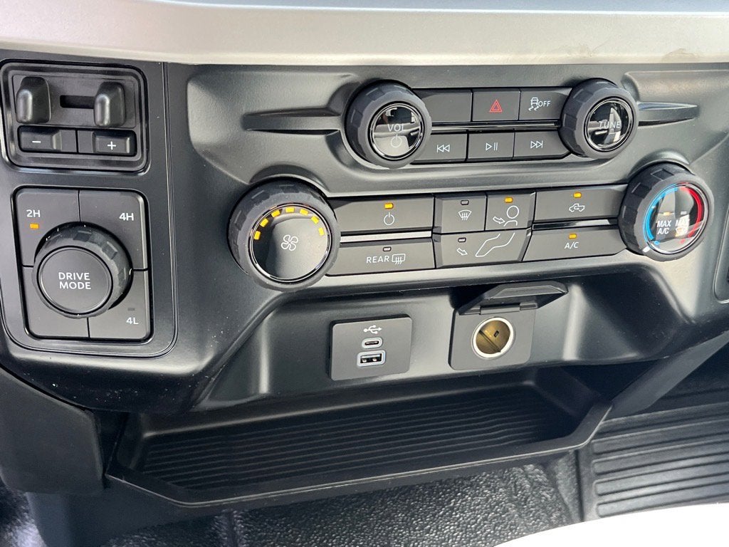 2025 Ford Super Duty F-350 DRW XL