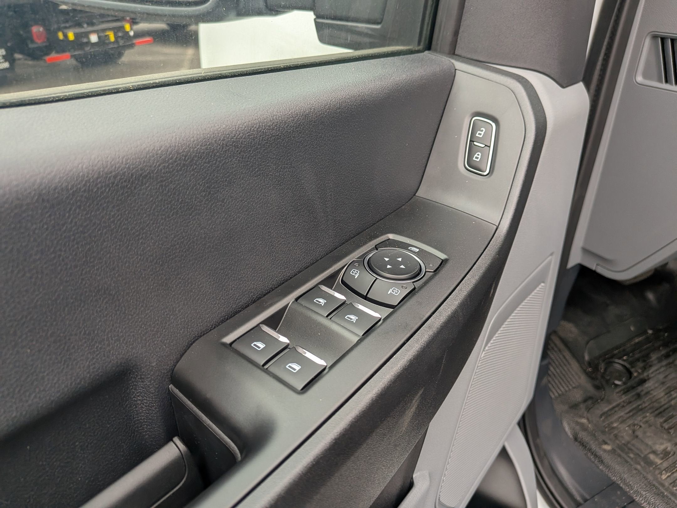 2025 Ford Super Duty F-350 SRW XL