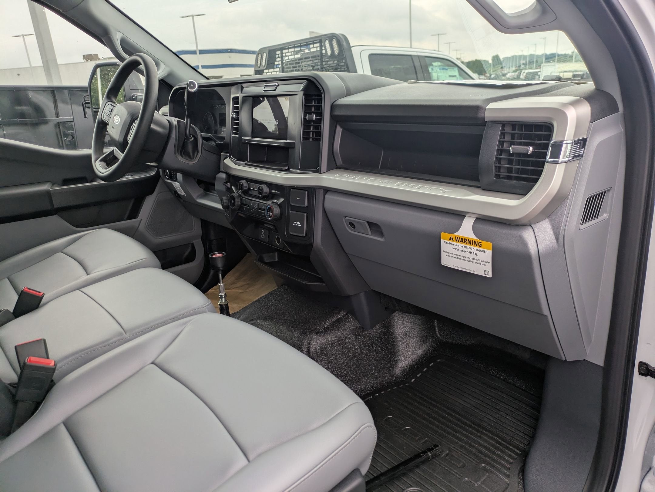 2025 Ford Super Duty F-600 DRW XL