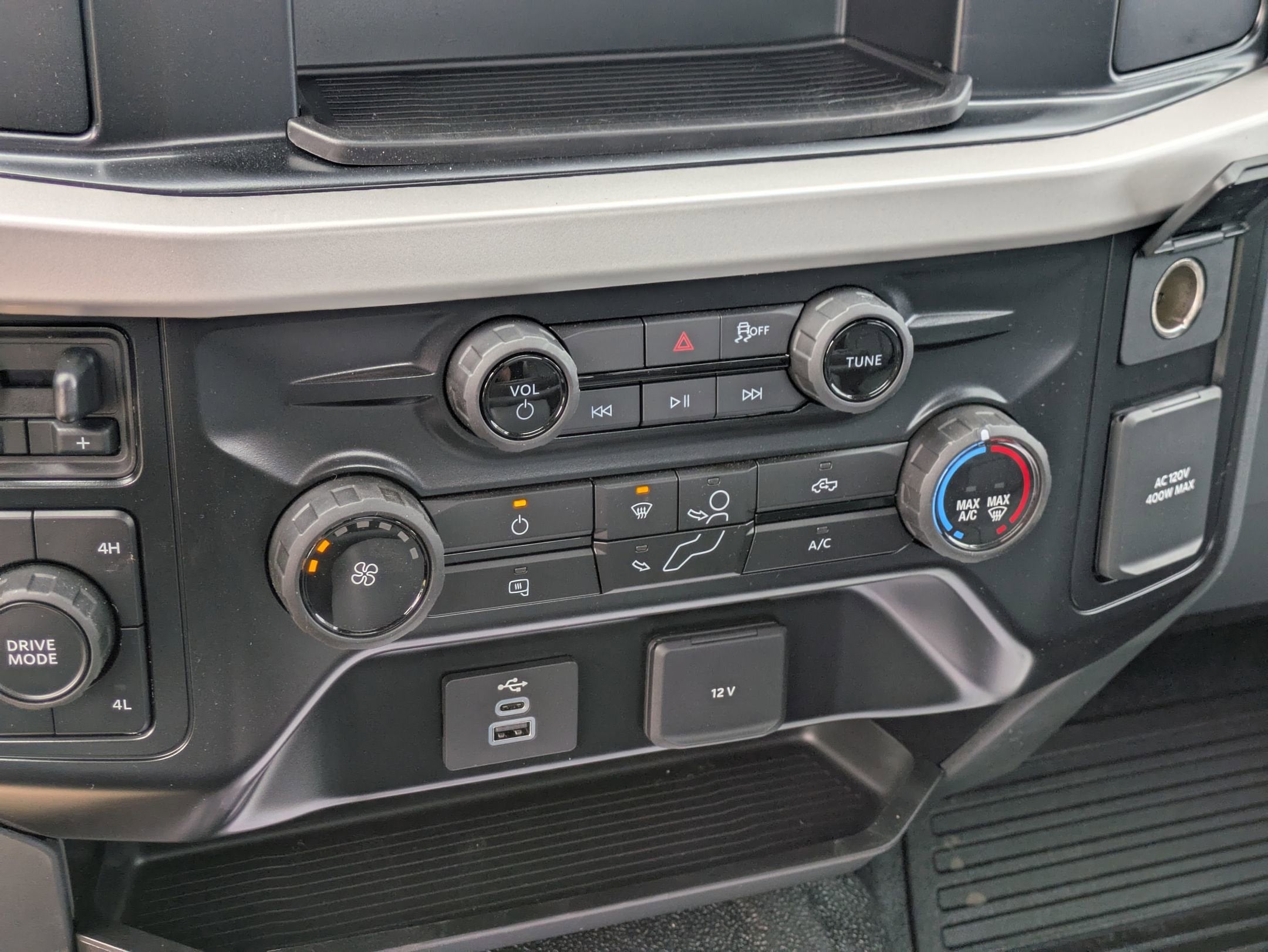 2025 Ford Super Duty F-600 DRW XL