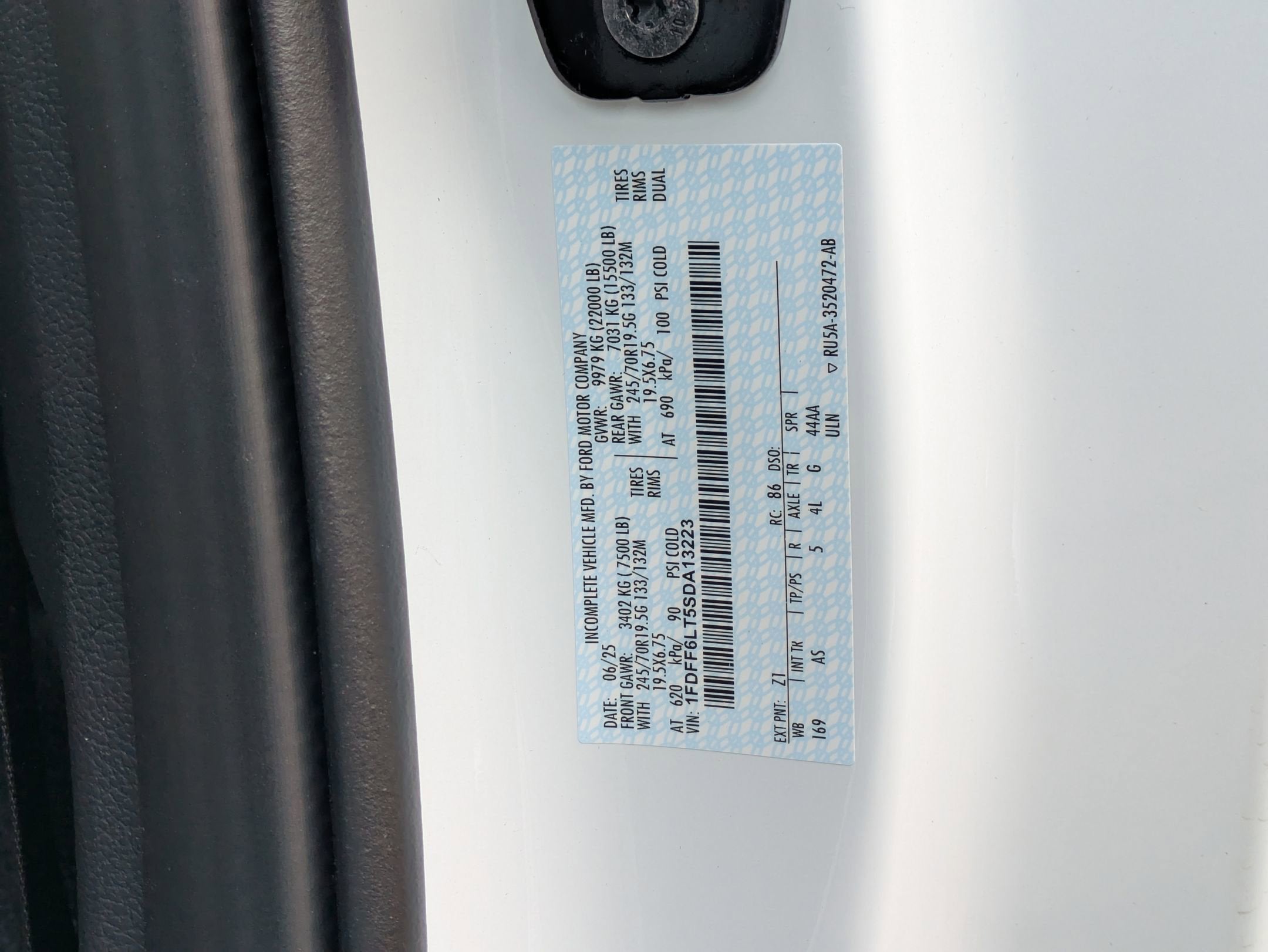 2025 Ford Super Duty F-600 DRW XL