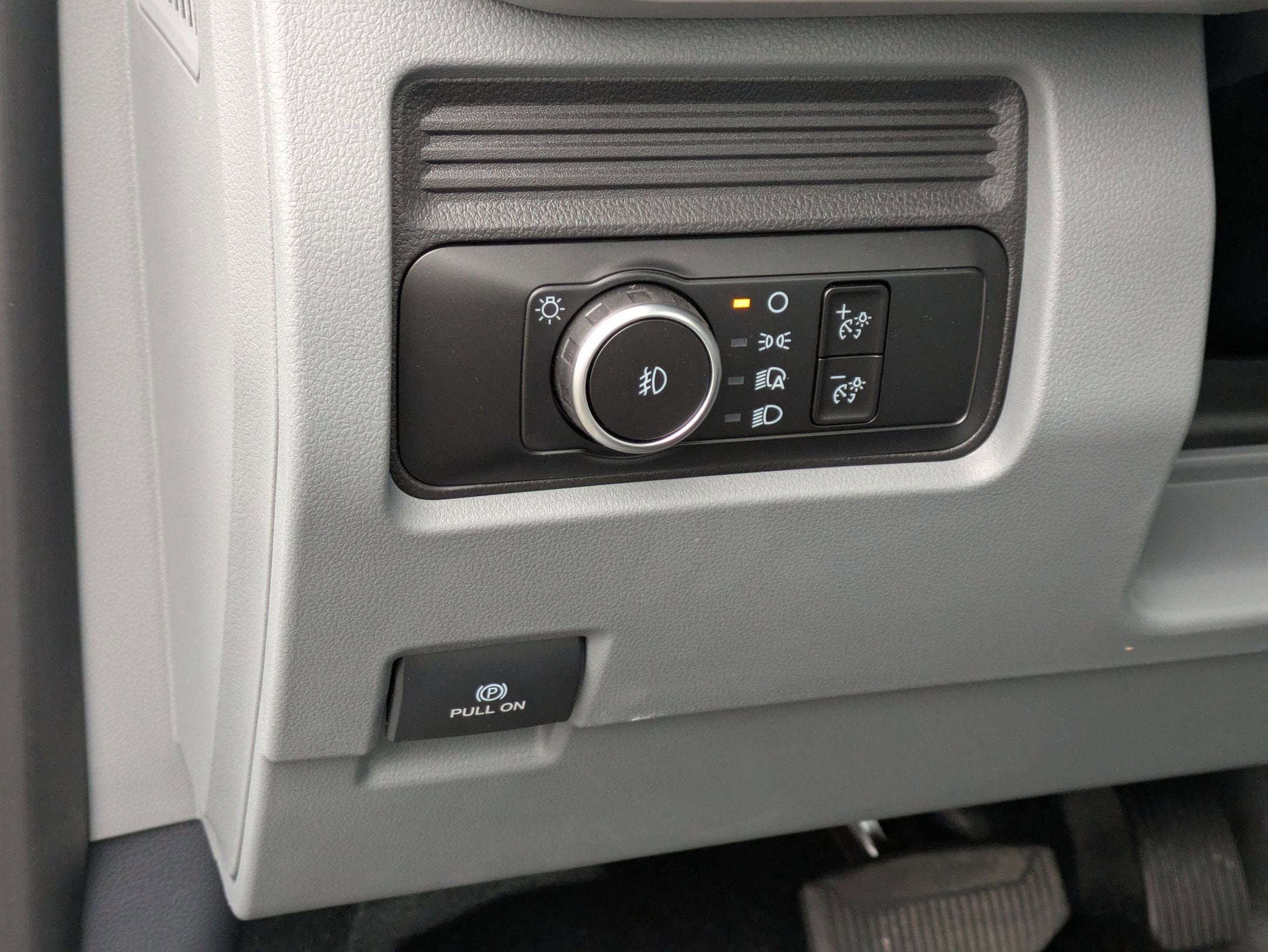 2025 Ford Super Duty F-350 SRW XL