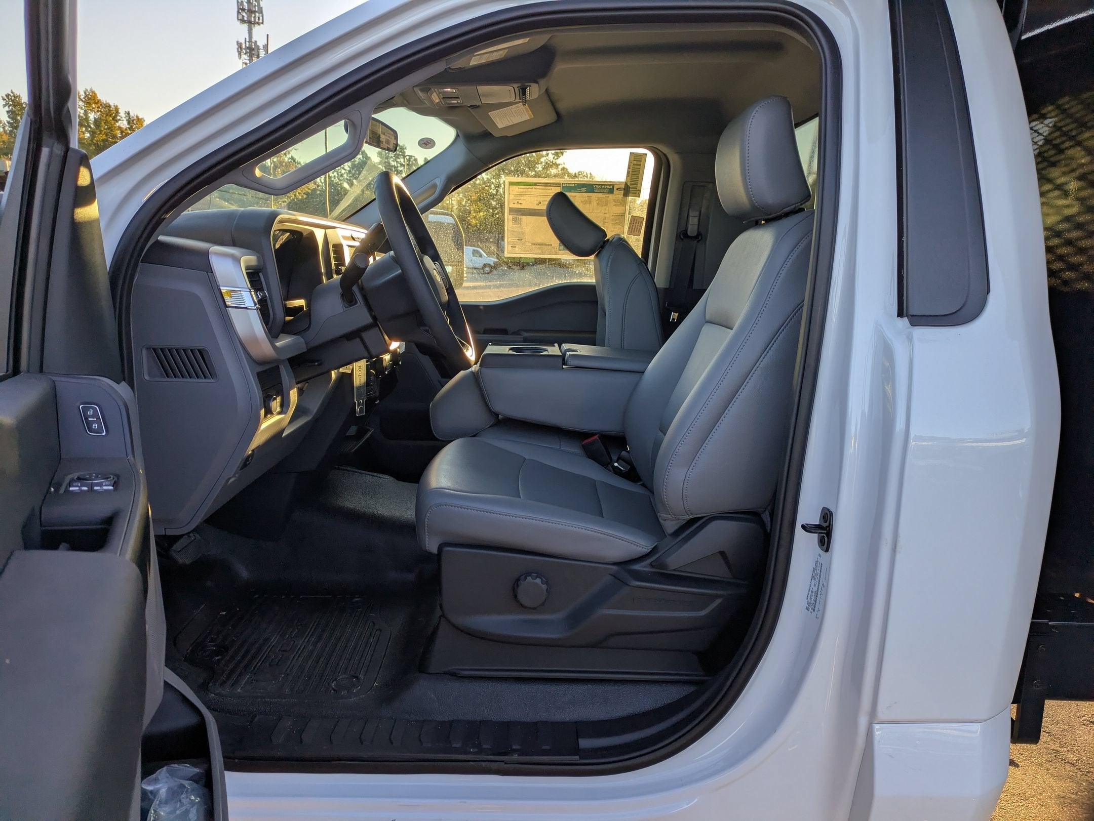 2026 Ford Super Duty F-350 DRW XL PJs12ft Flatbed Dump