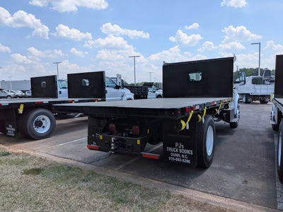 2027 Ford F-750SD Base