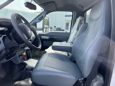 2027 Ford F-750SD Base