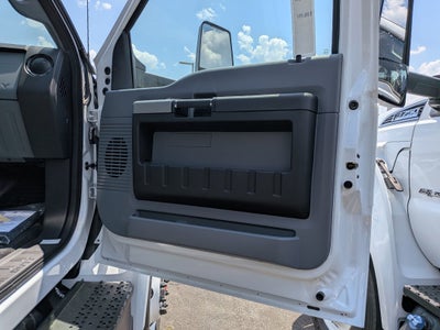 2027 Ford F-750SD Base