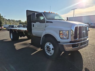 2027 Ford F-750SD Base