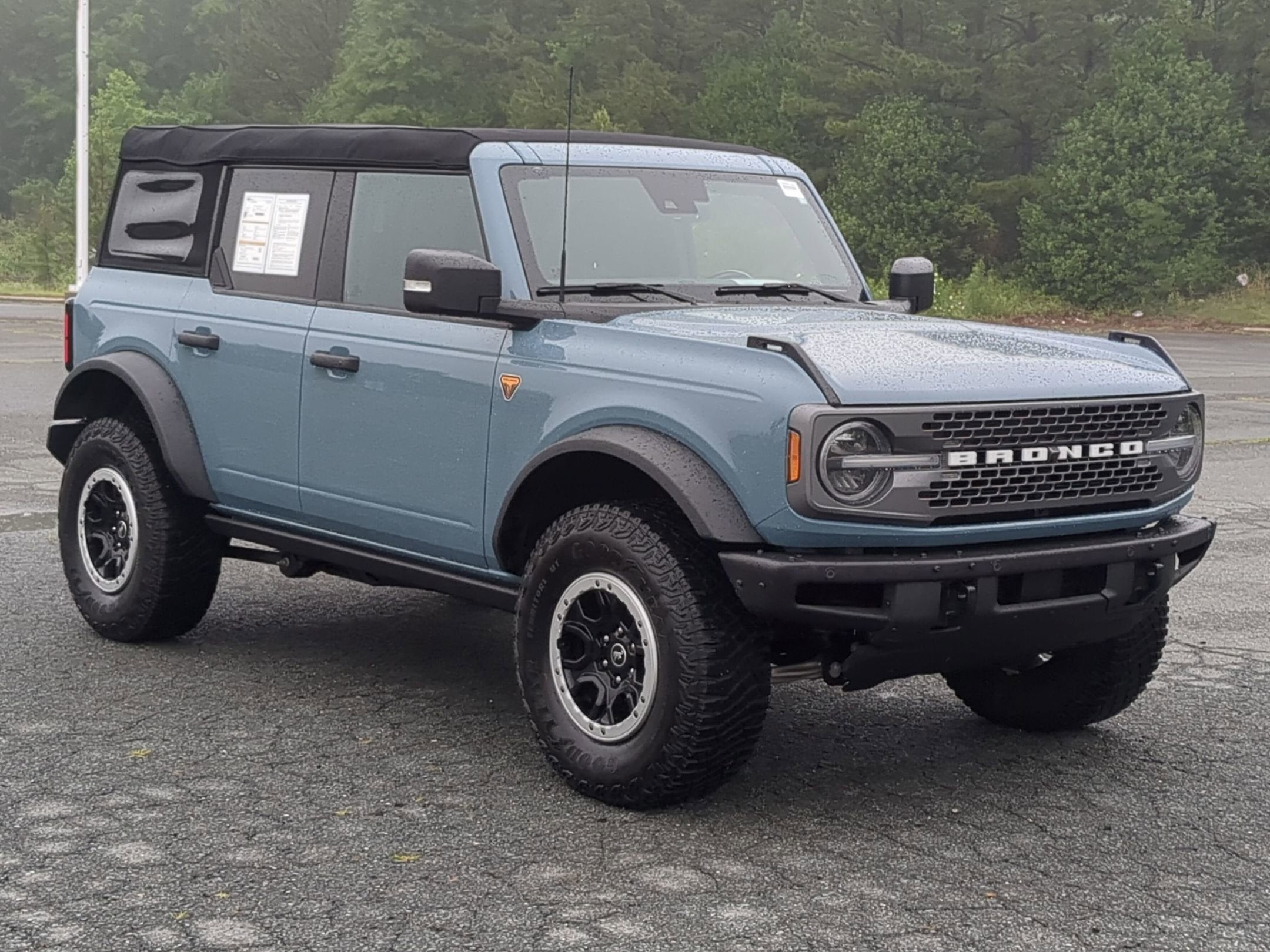 2023 Ford Bronco Badlands
