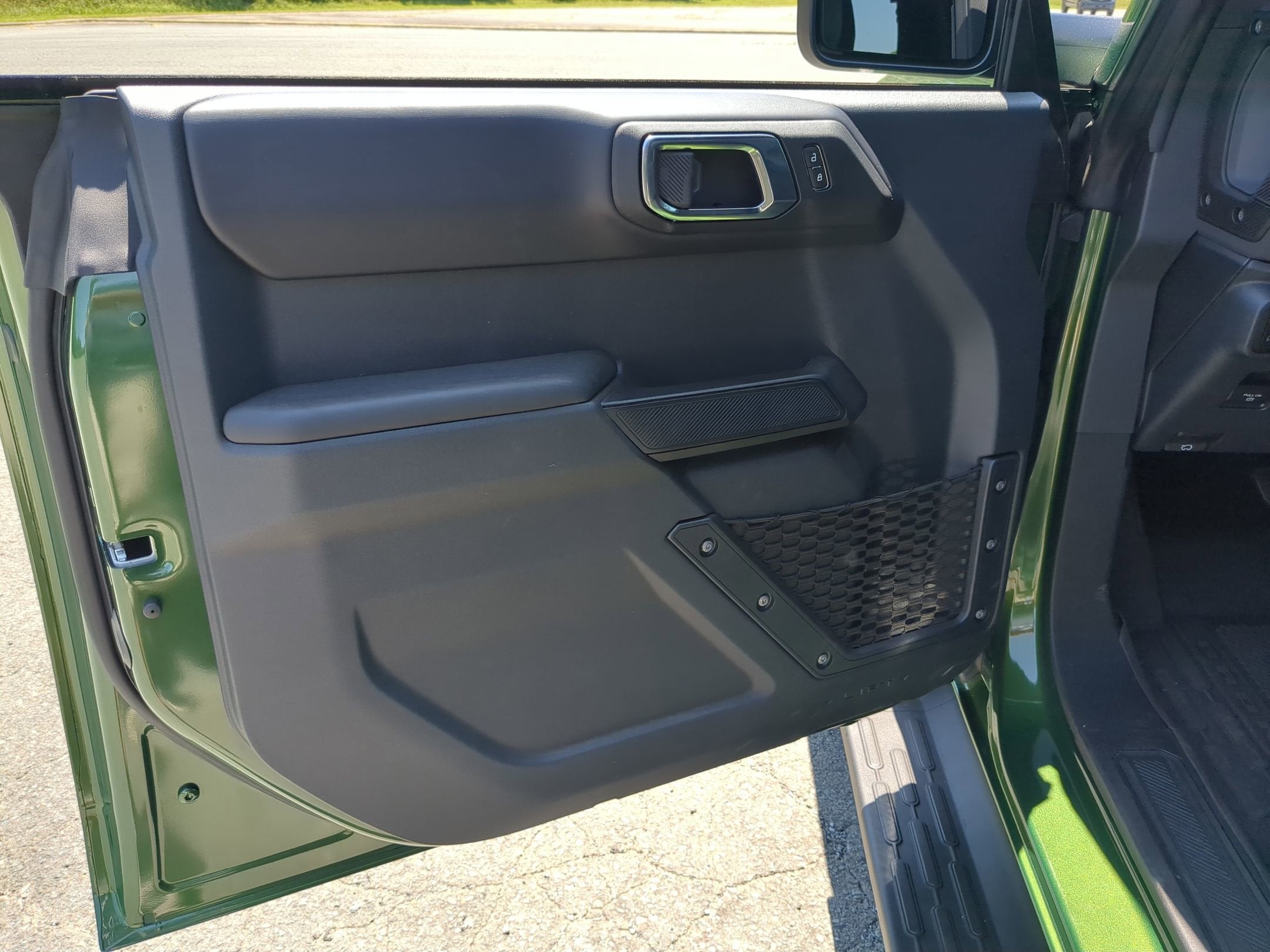 2025 Ford Bronco Outer Banks - Crossroads Courtesy Demo