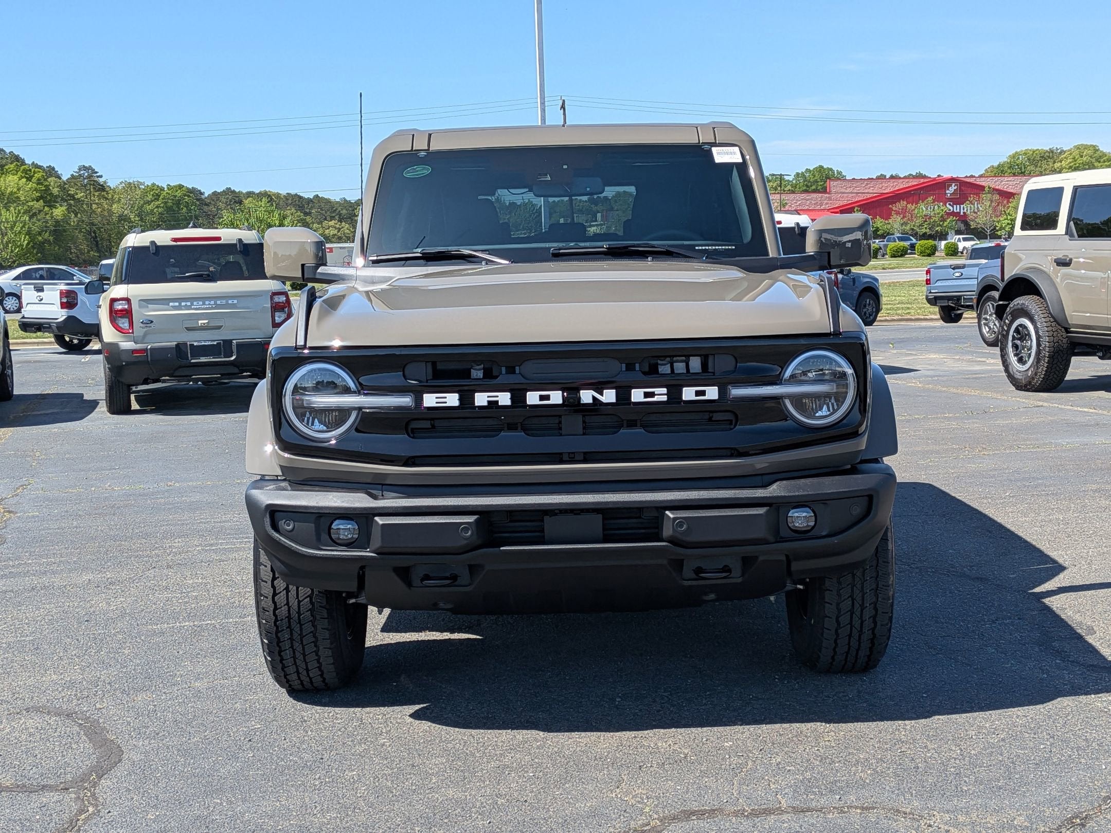 2026 Ford Bronco Outer Banks