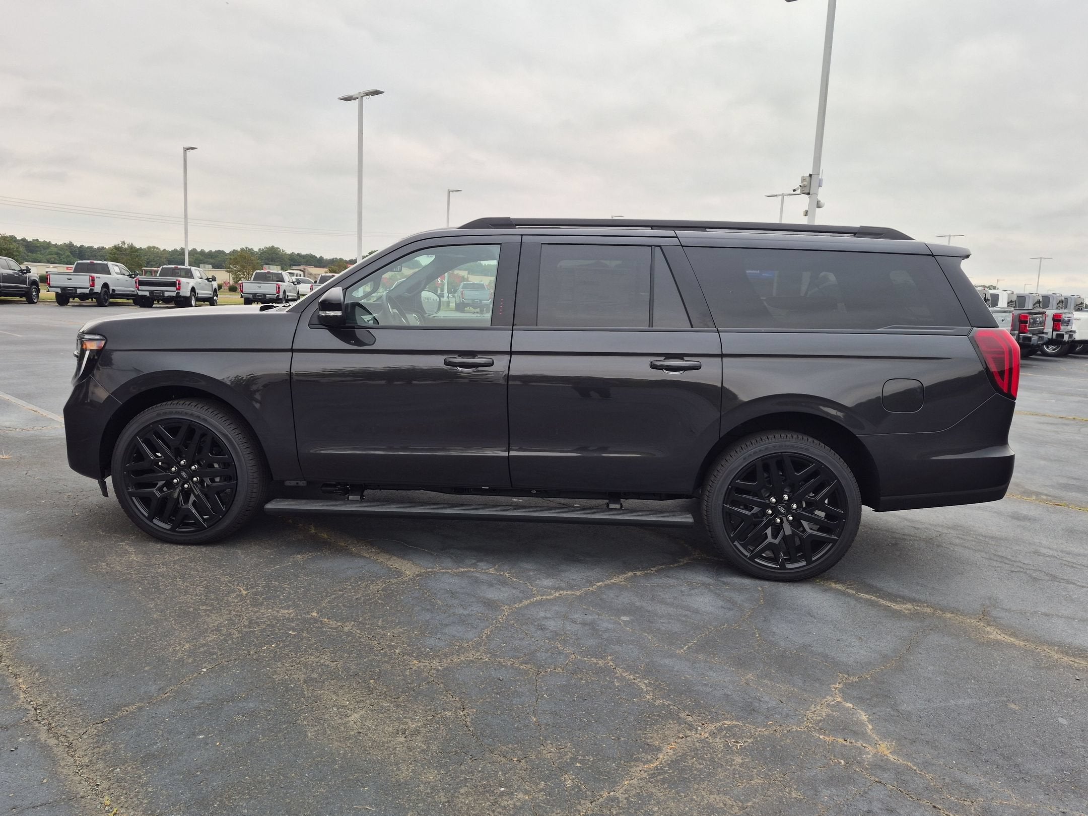 2027 Ford Expedition Max Platinum