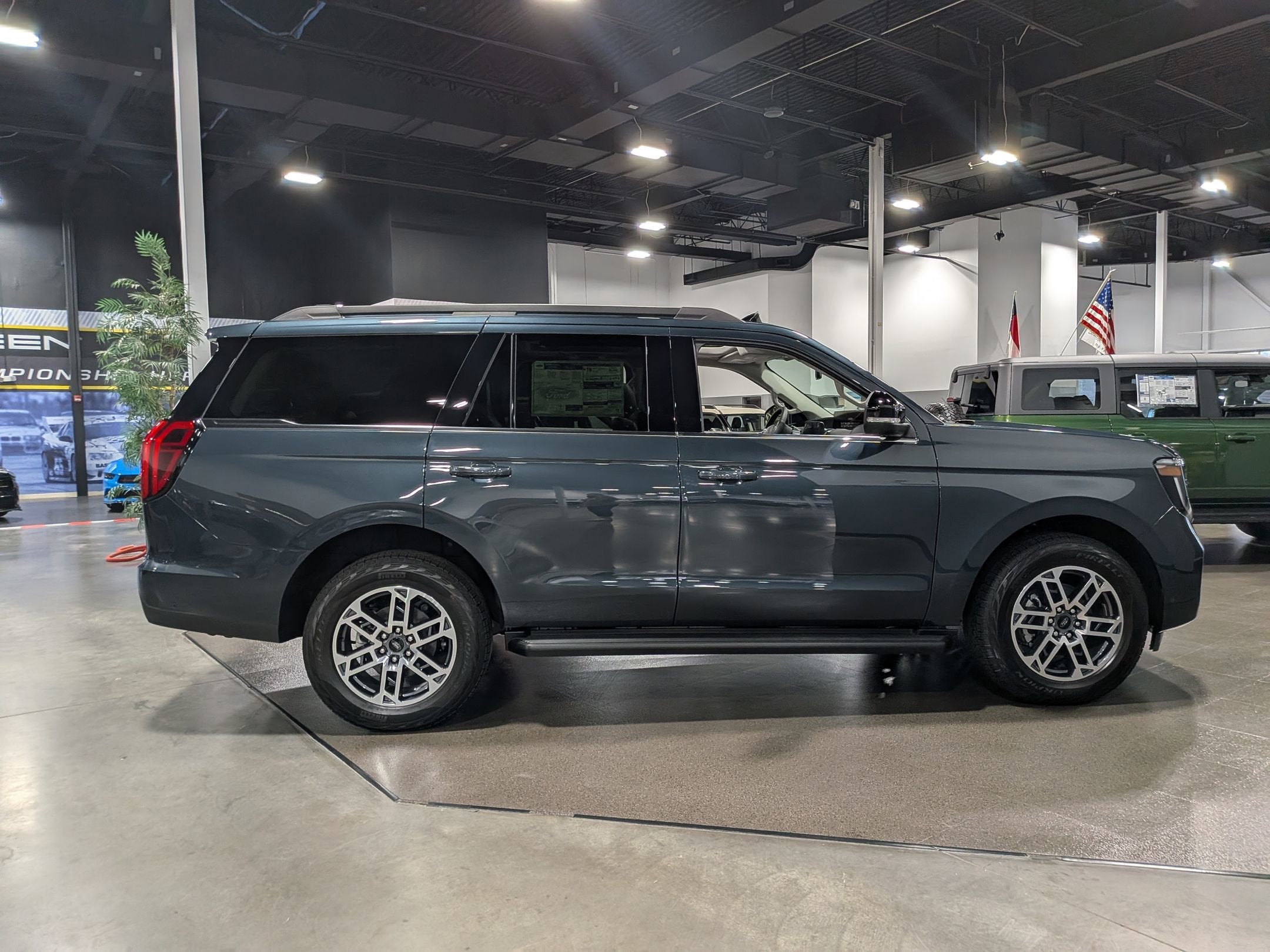 2025 Ford Expedition Active