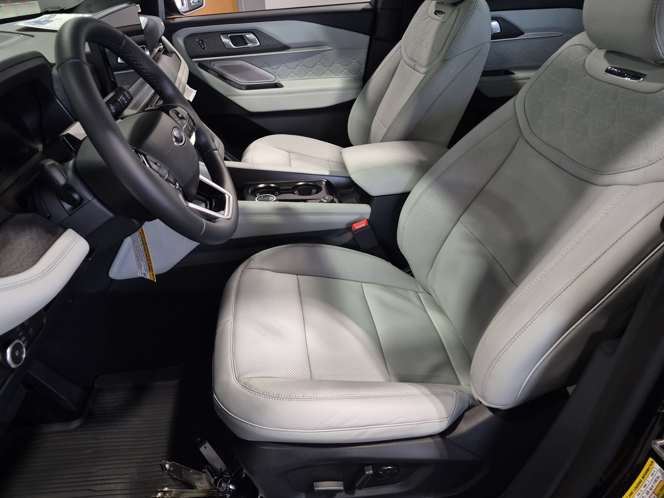 2027 Ford Explorer Platinum