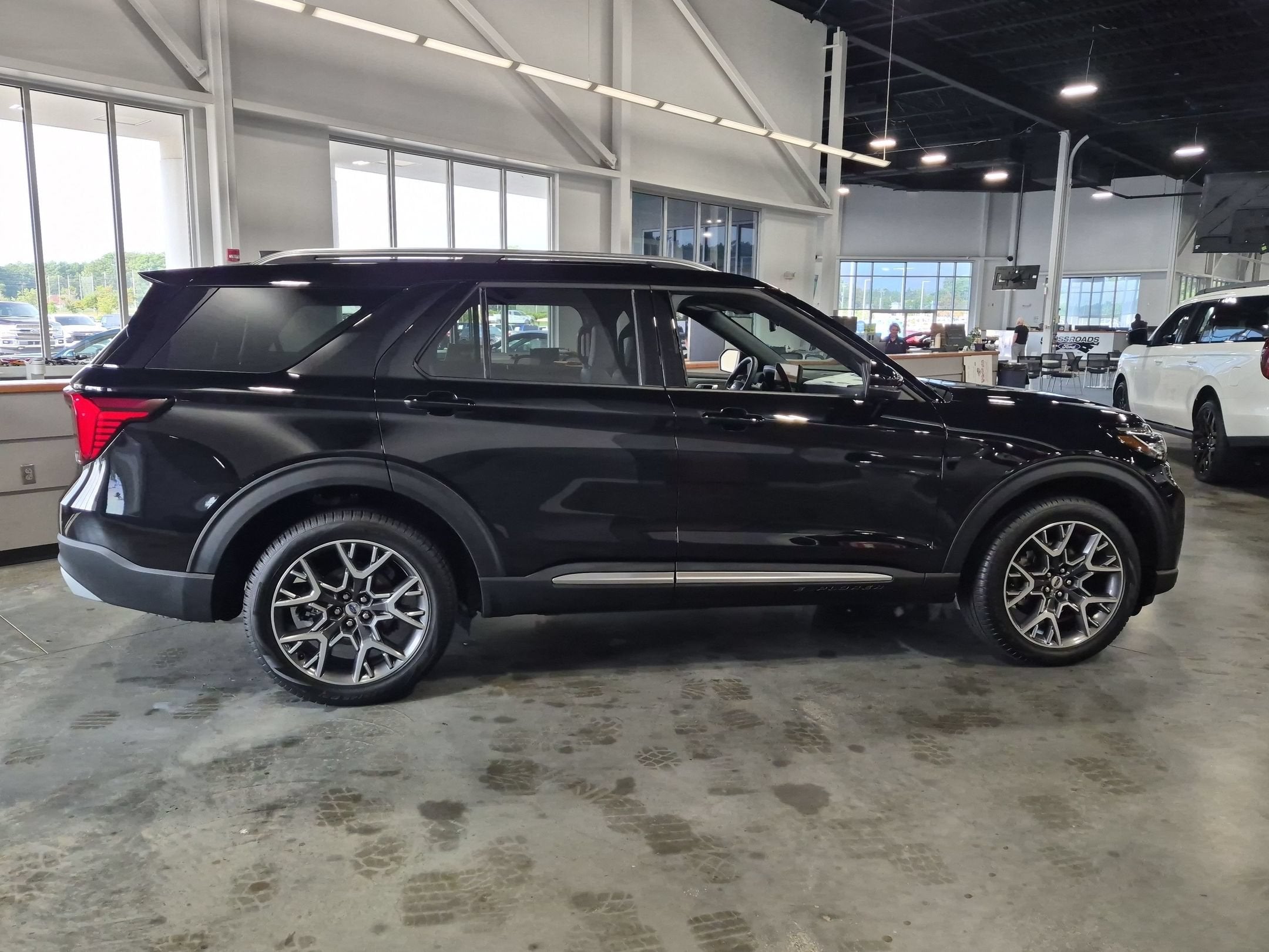 2027 Ford Explorer Platinum
