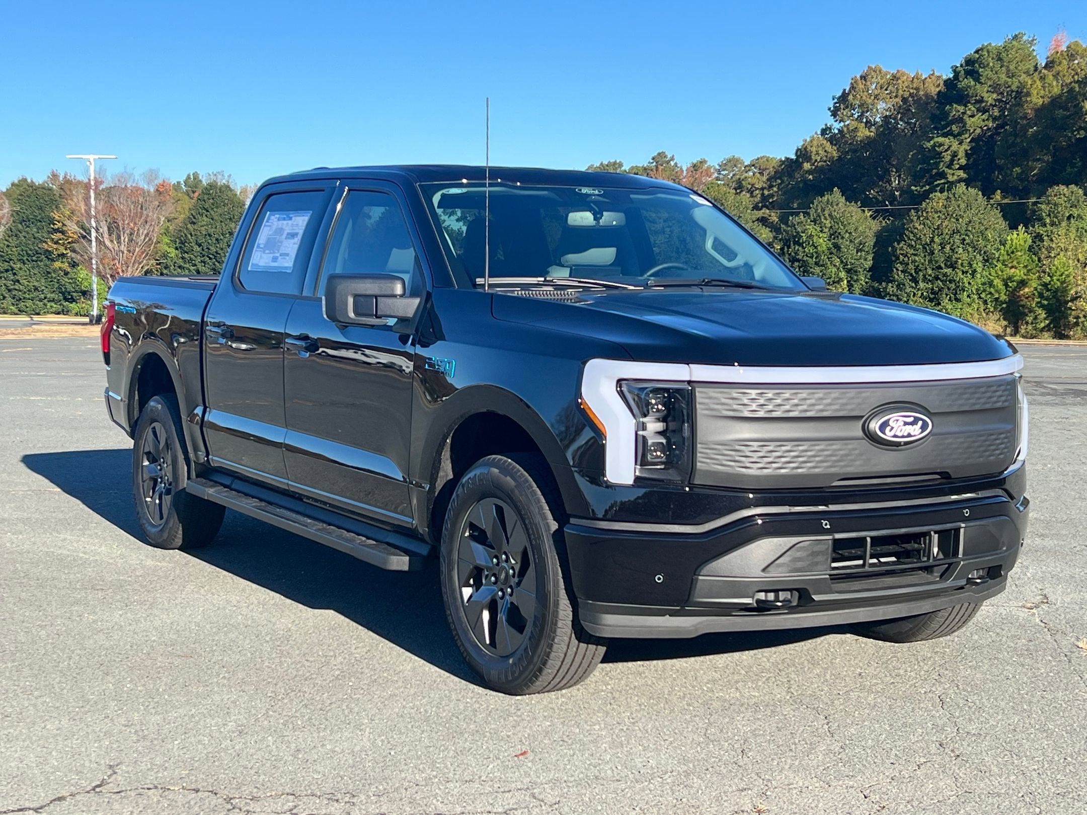 2025 Ford F-150 Lightning Flash