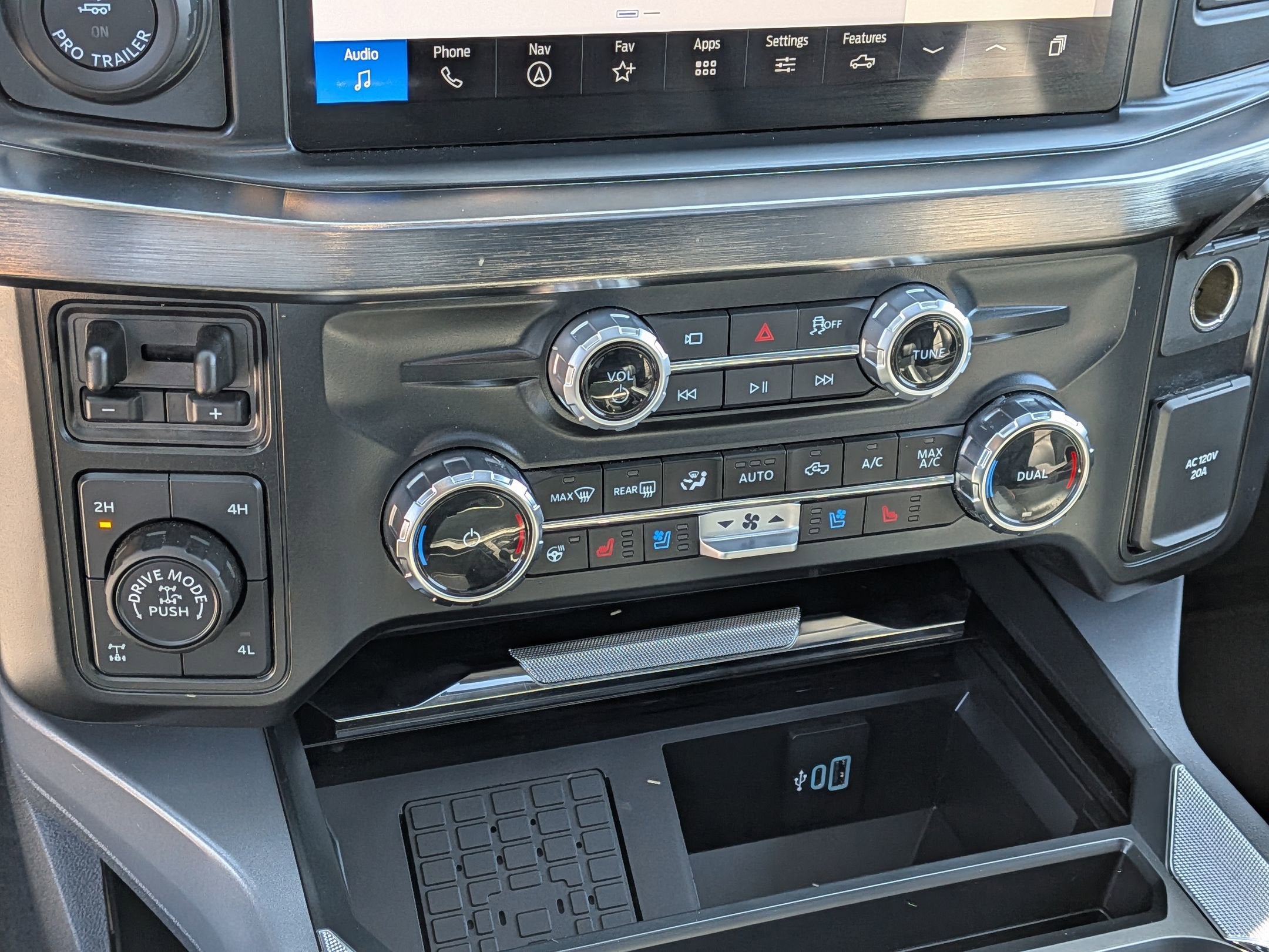 2025 Ford Super Duty F-250 SRW LARIAT