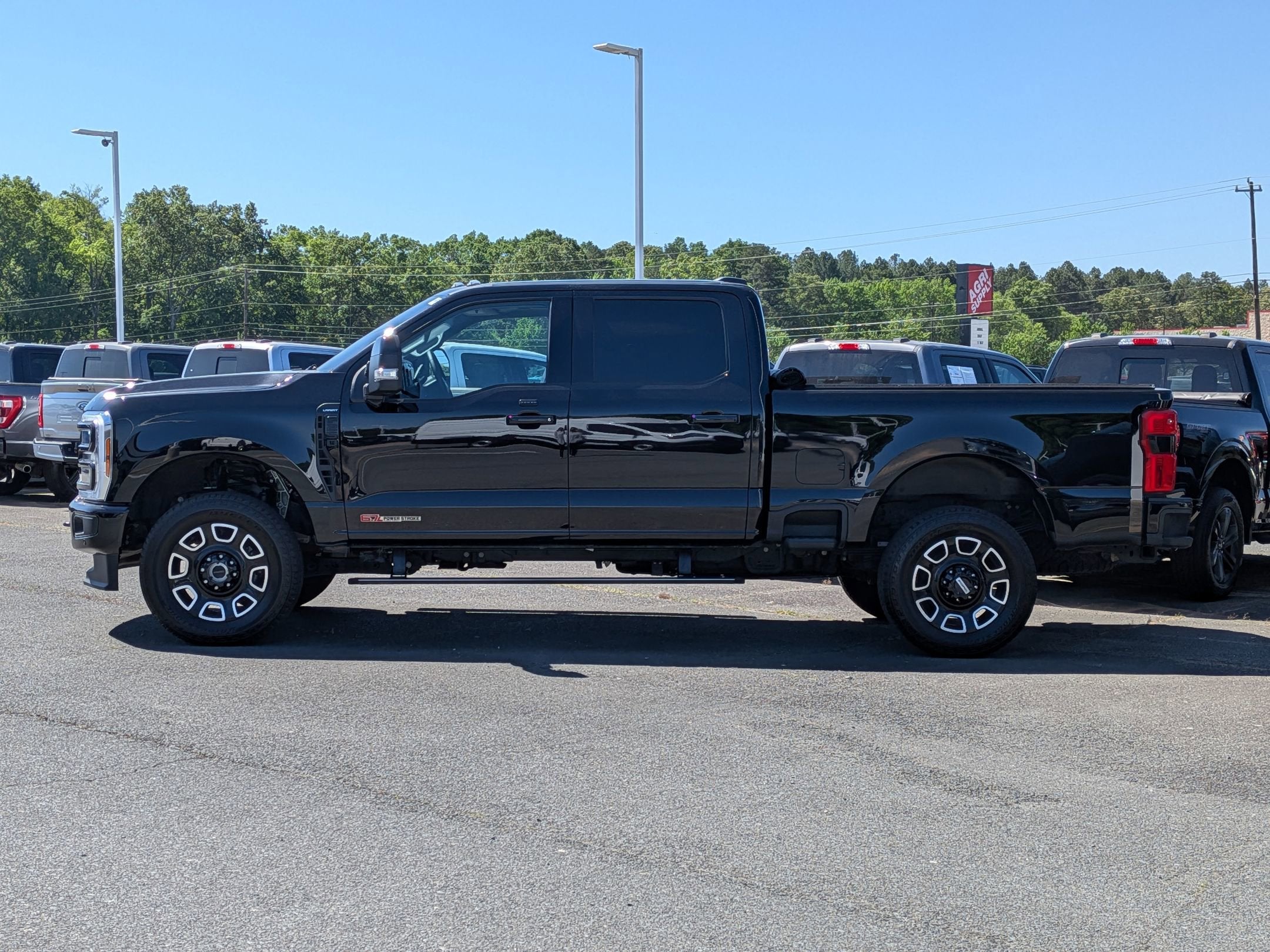 2025 Ford Super Duty F-250 SRW LARIAT