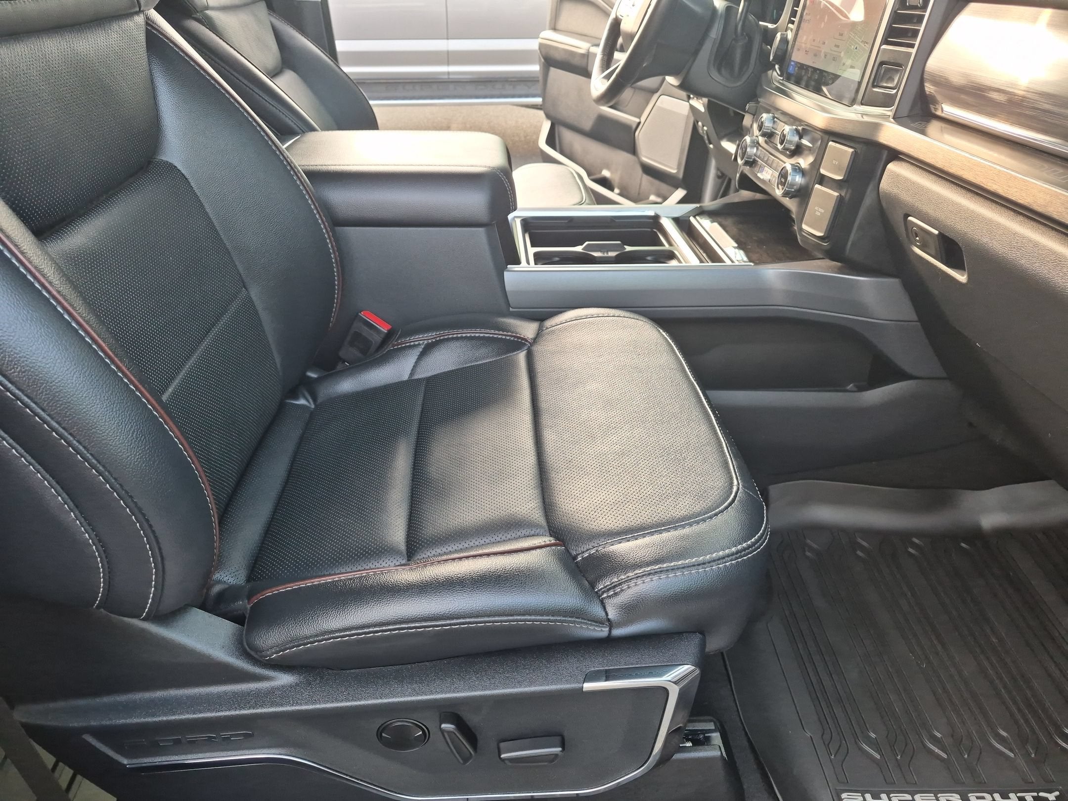 2024 Ford Super Duty F-250 SRW LARIAT