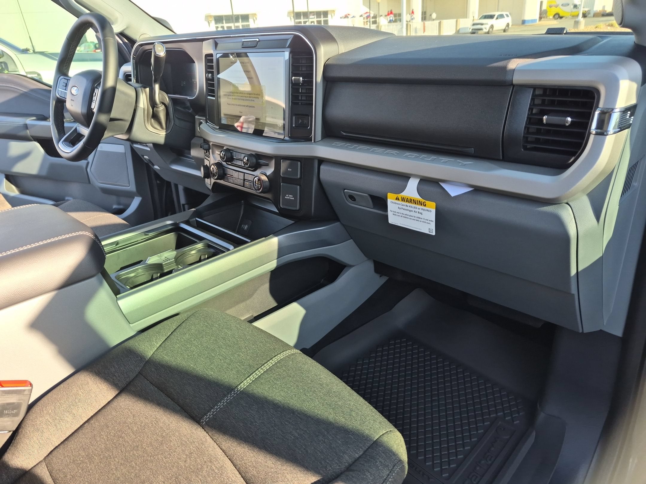 2027 Ford Super Duty F-250 SRW XLT