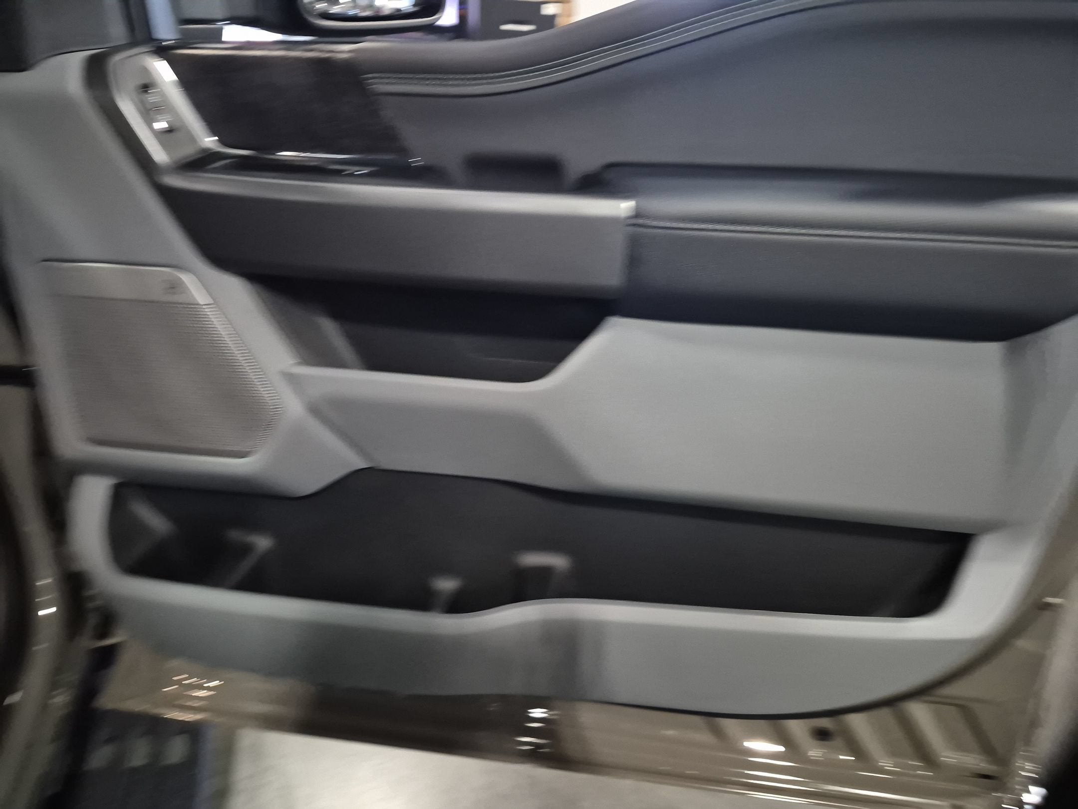 2027 Ford Super Duty F-250 SRW XLT