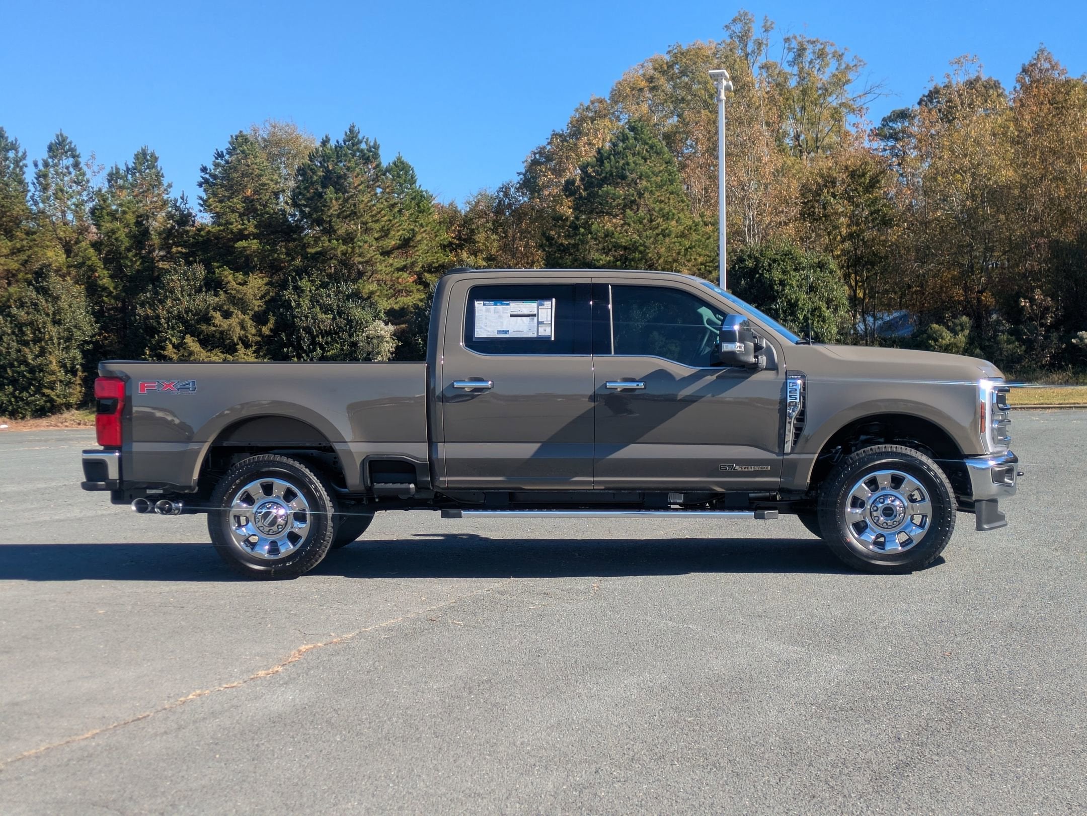 2026 Ford Super Duty F-250 SRW LARIAT