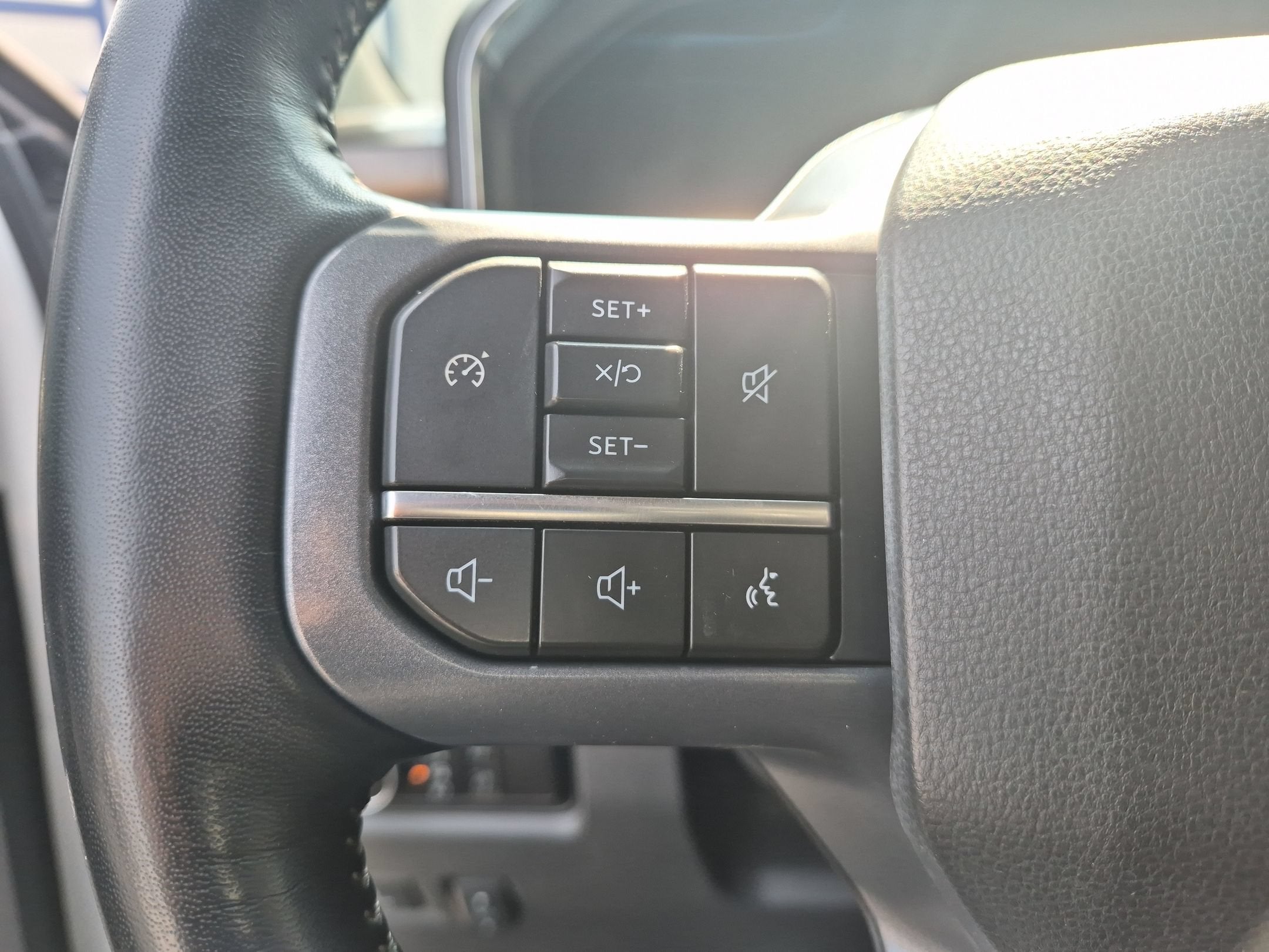 2023 Ford Super Duty F-350 SRW LARIAT