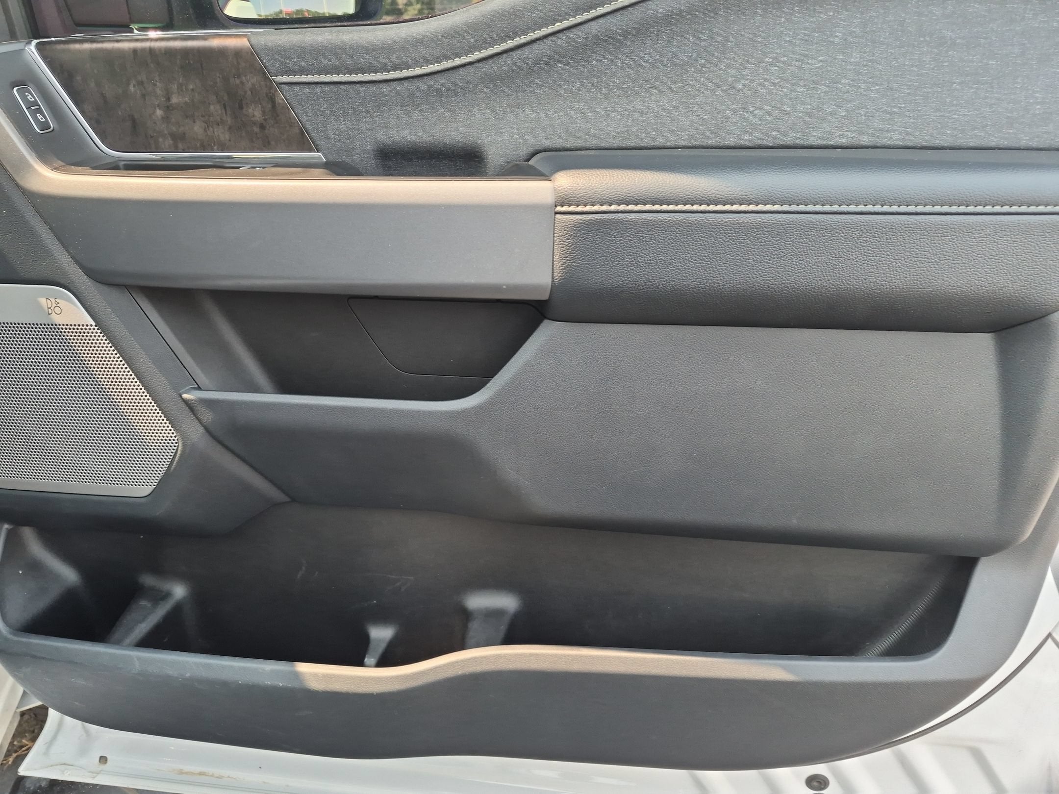 2023 Ford Super Duty F-350 SRW LARIAT