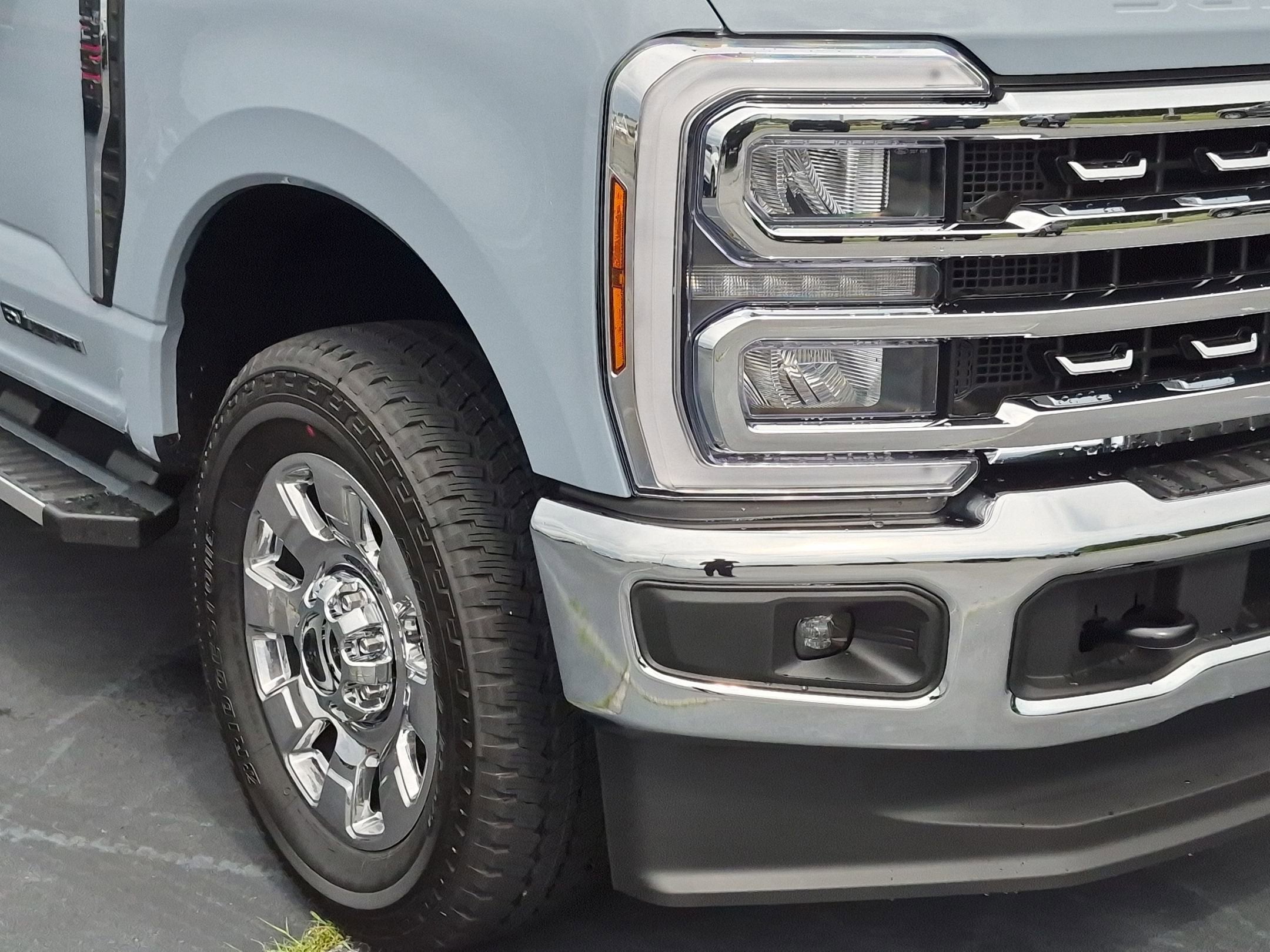 2026 Ford Super Duty F-350 SRW LARIAT