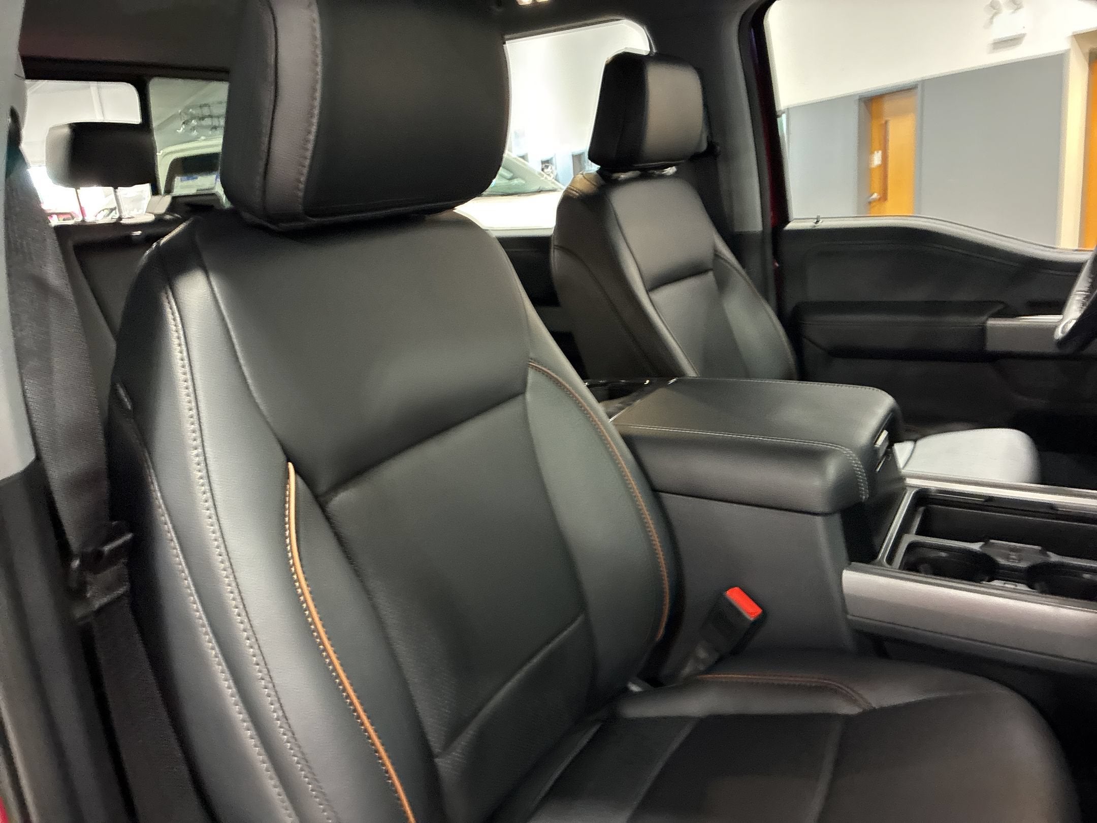 2026 Ford Super Duty F-350 DRW LARIAT