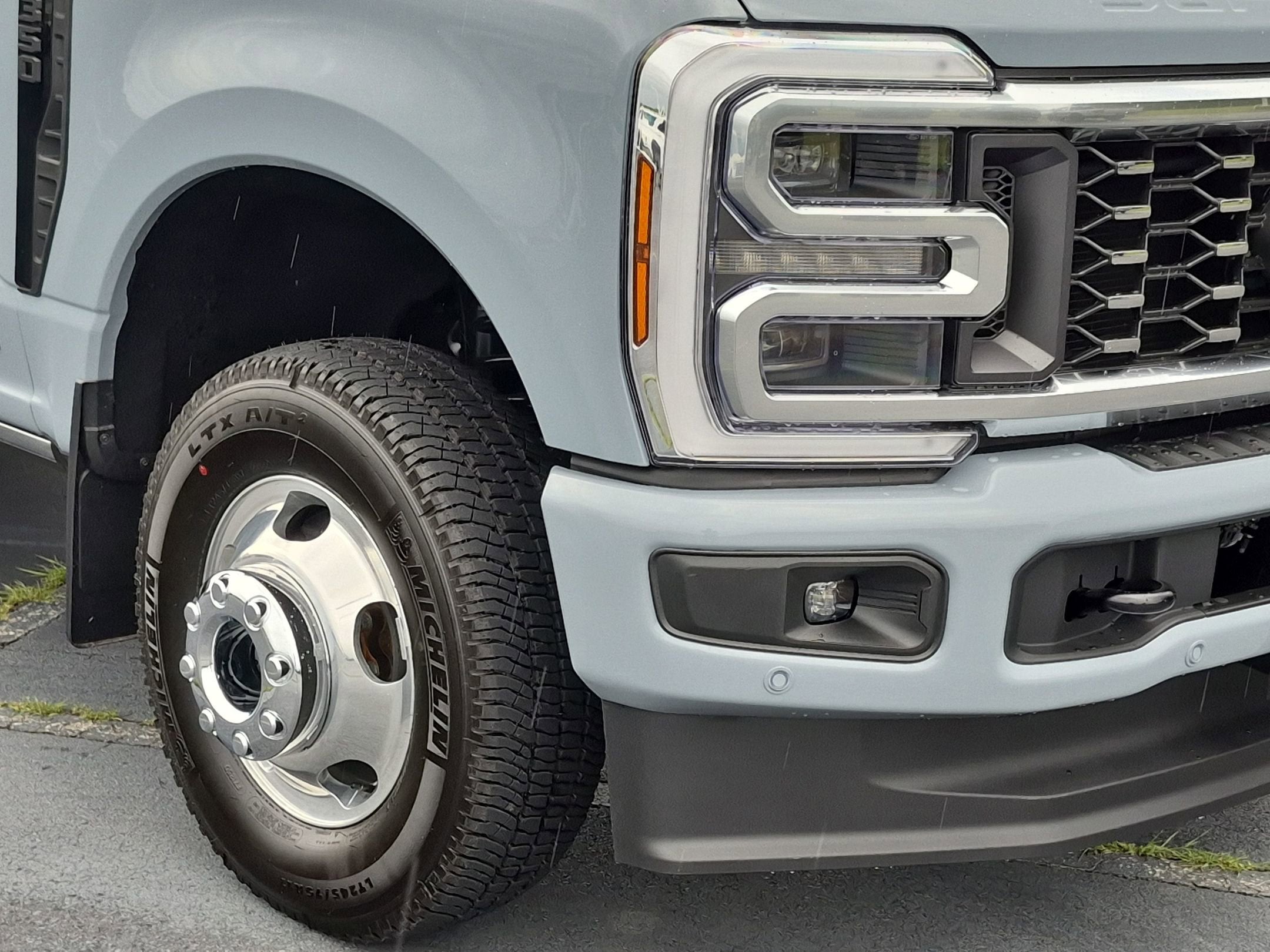 2026 Ford Super Duty F-350 DRW Platinum